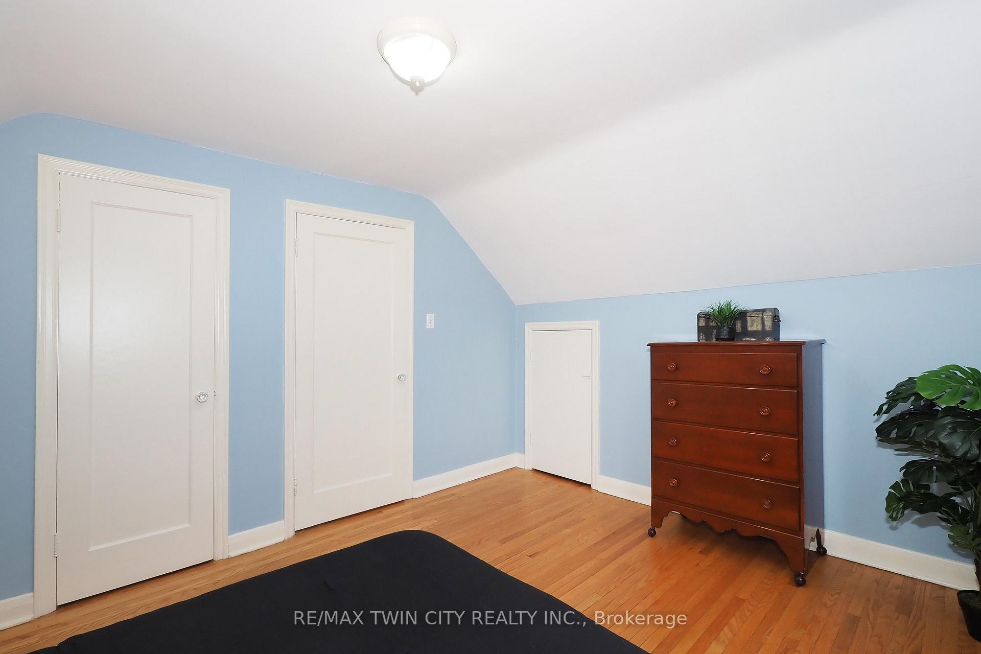 Photo 21 of 44 Ruby Street, Kitchener — HOMEH