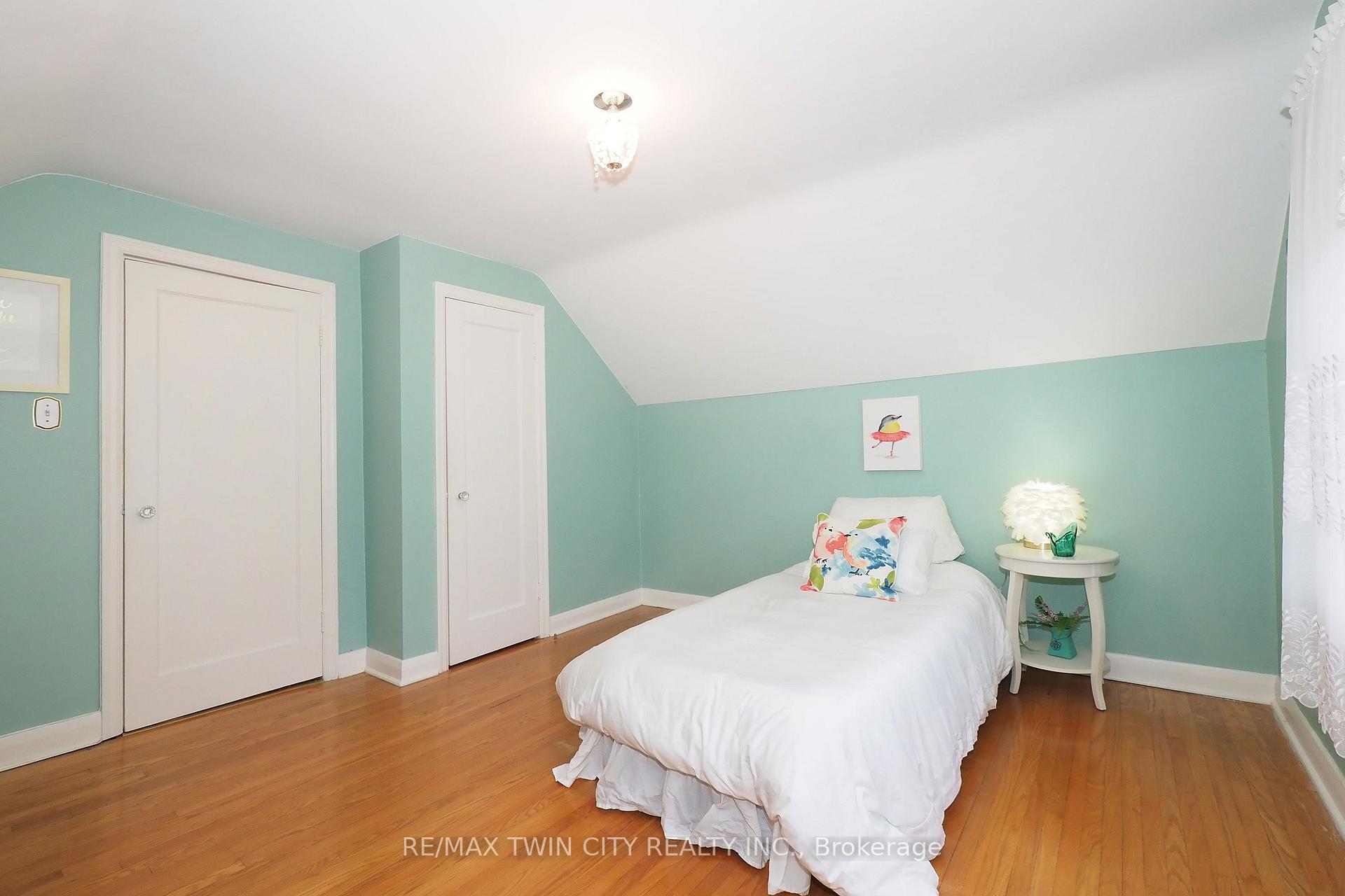 Photo 23 of 44 Ruby Street, Kitchener — HOMEH