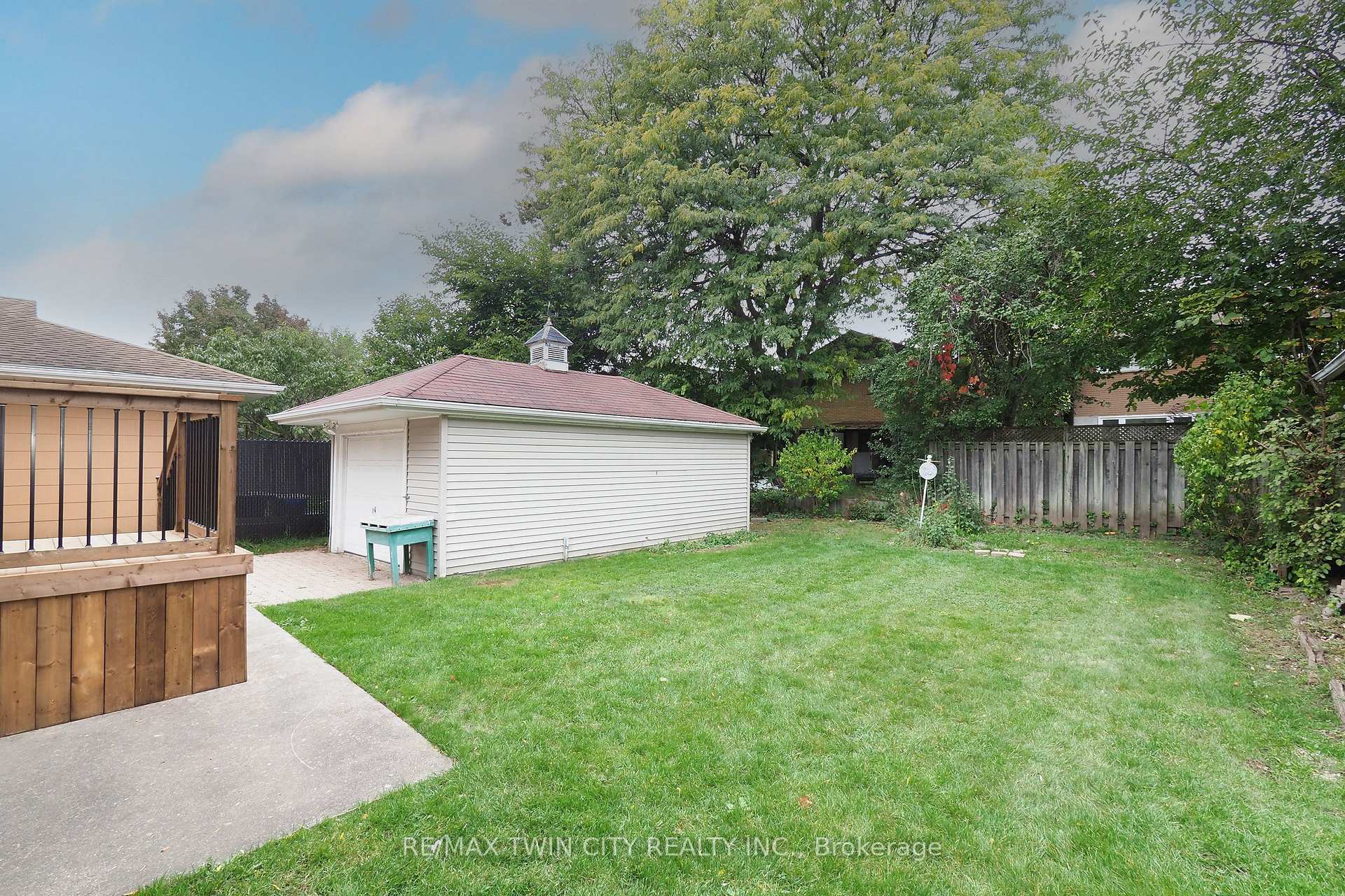 Photo 35 of 44 Ruby Street, Kitchener — HOMEH