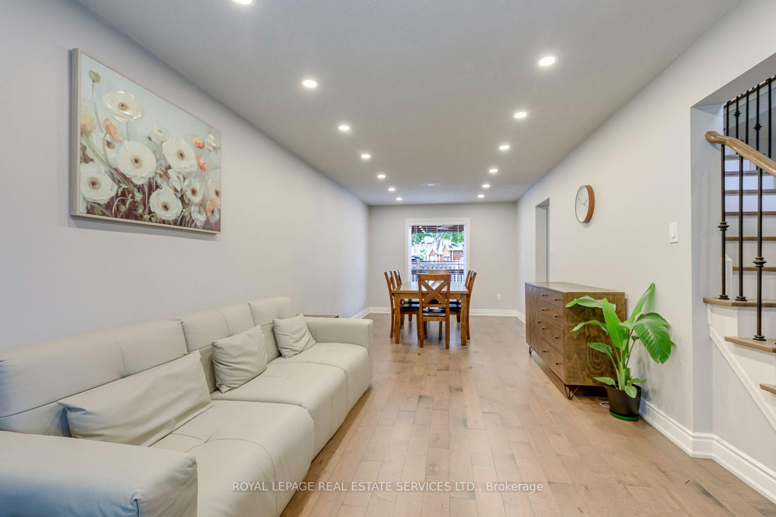 Photo 14 of 2100 Galena Crescent, Oakville, Wedgewood Creek — HOMEH