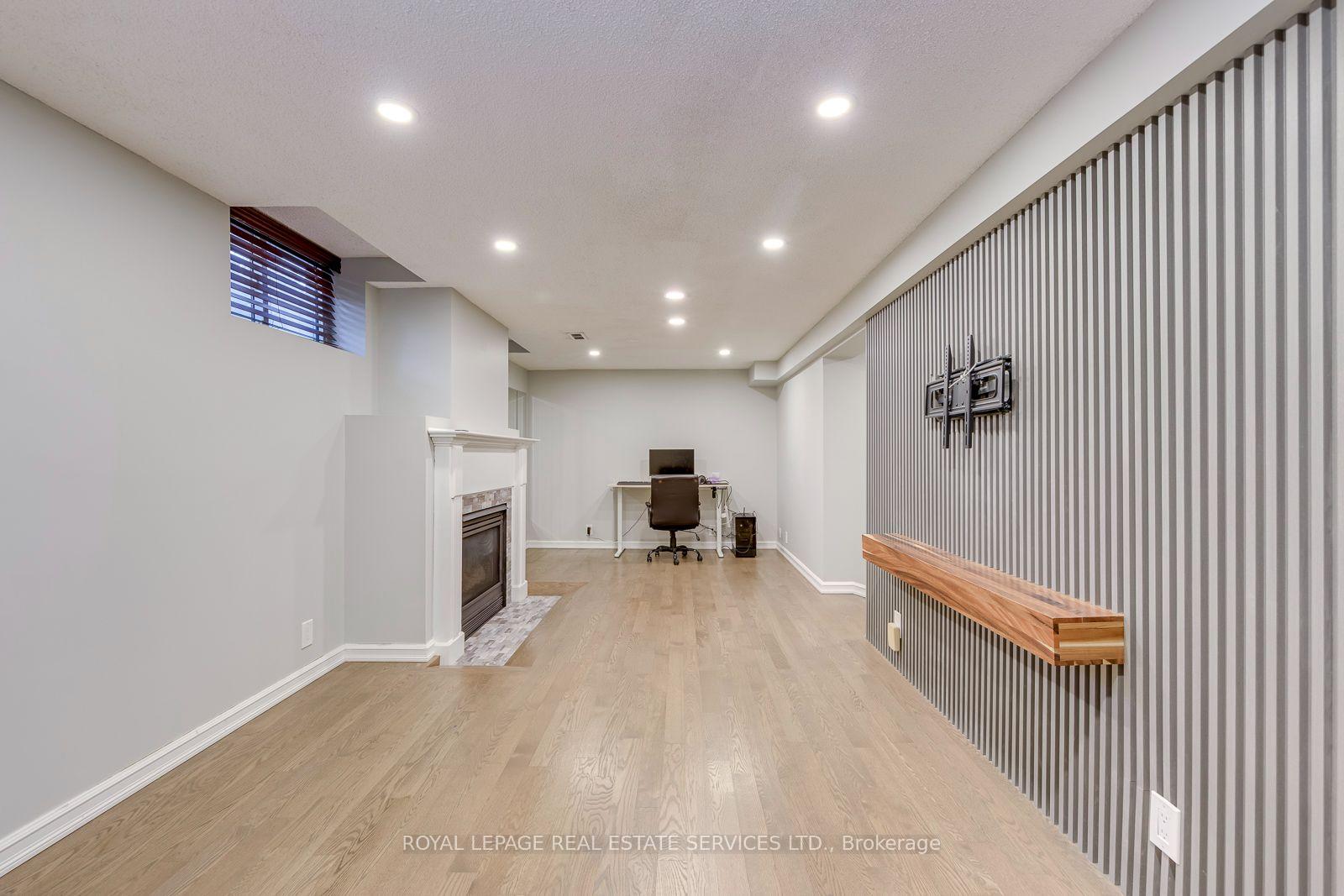Photo 34 of 2100 Galena Crescent, Oakville, Wedgewood Creek — HOMEH