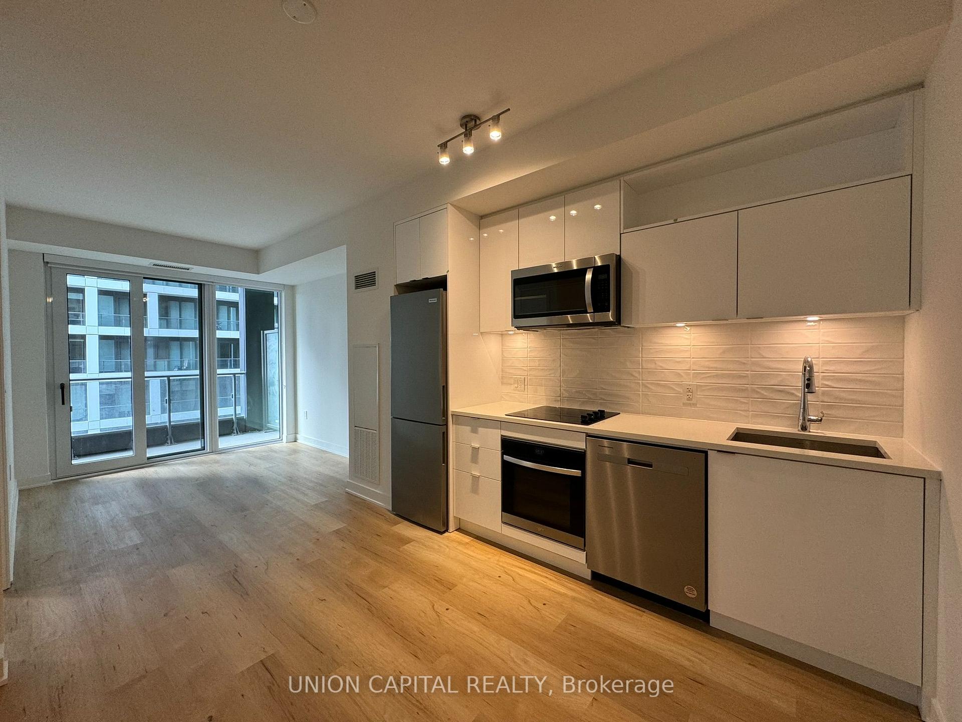 Photo 3 of Unit 629, 60 Princess Street, Toronto, Waterfront Communities — HOMEH