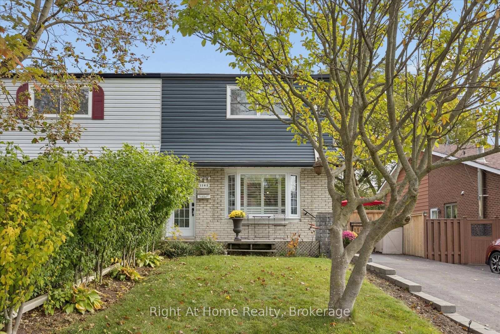 Photo 2 of 1145 Valley Court, Oshawa, Lakeview — HOMEH