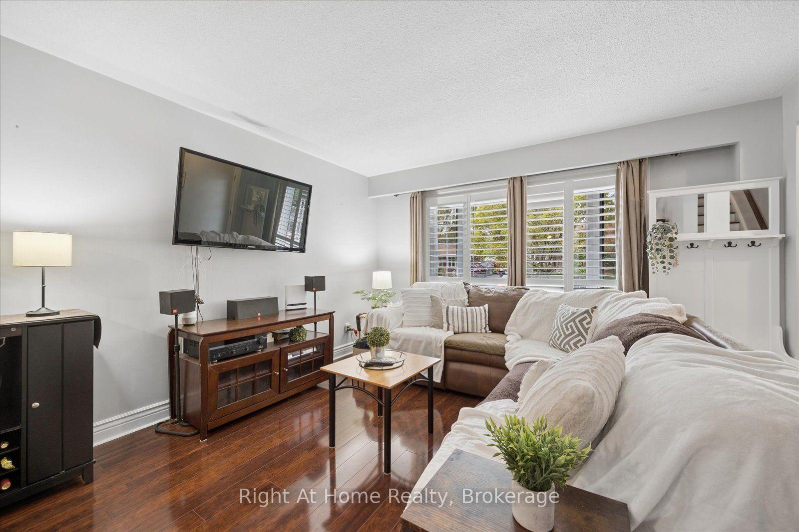 Photo 5 of 1145 Valley Court, Oshawa, Lakeview — HOMEH
