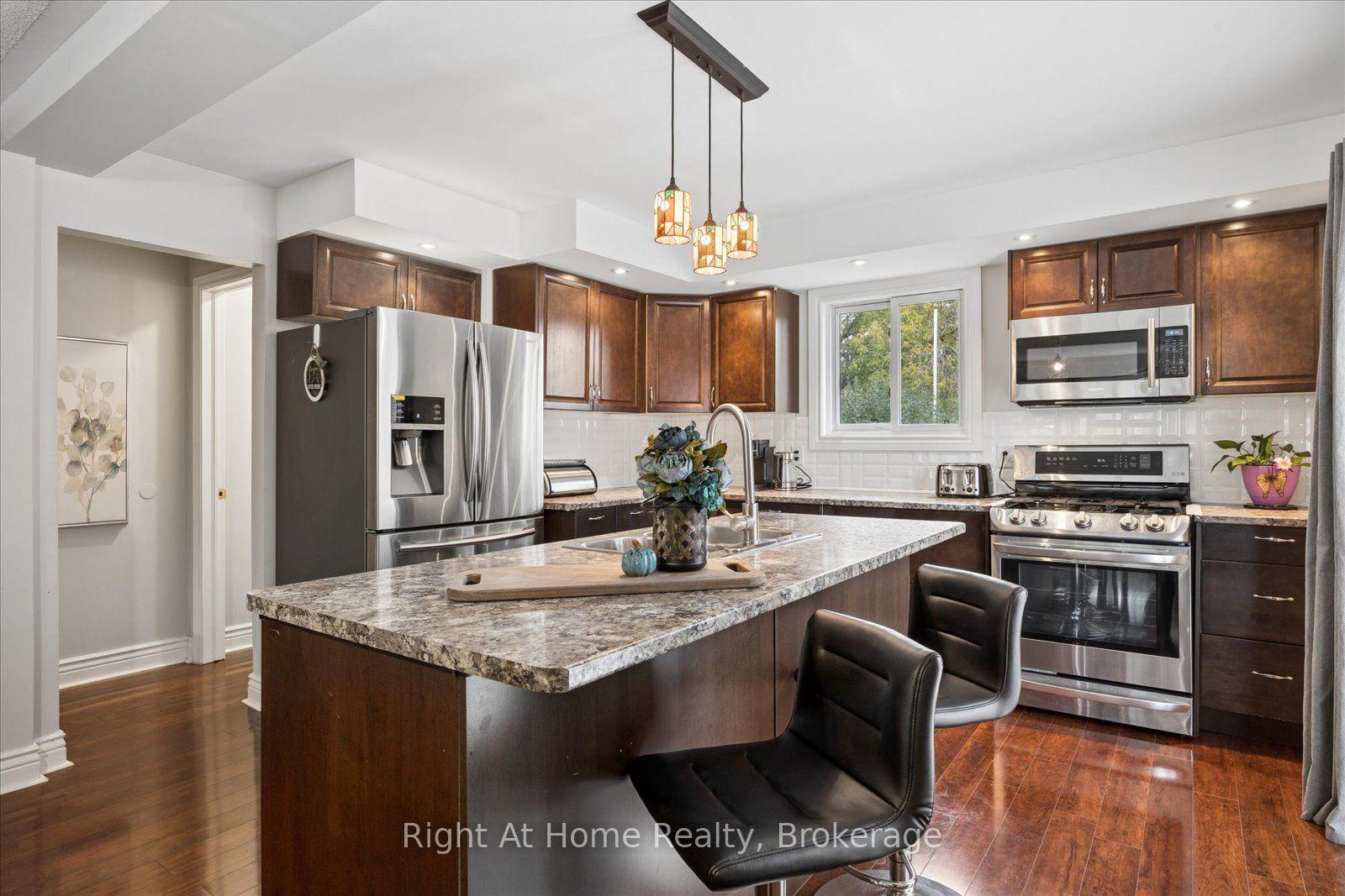 Photo 15 of 1145 Valley Court, Oshawa, Lakeview — HOMEH