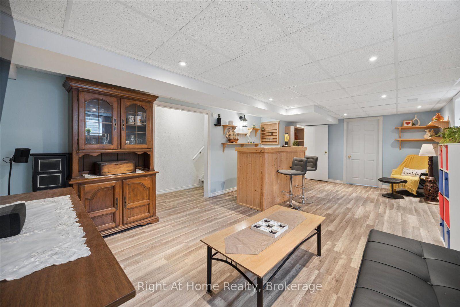 Photo 31 of 1145 Valley Court, Oshawa, Lakeview — HOMEH