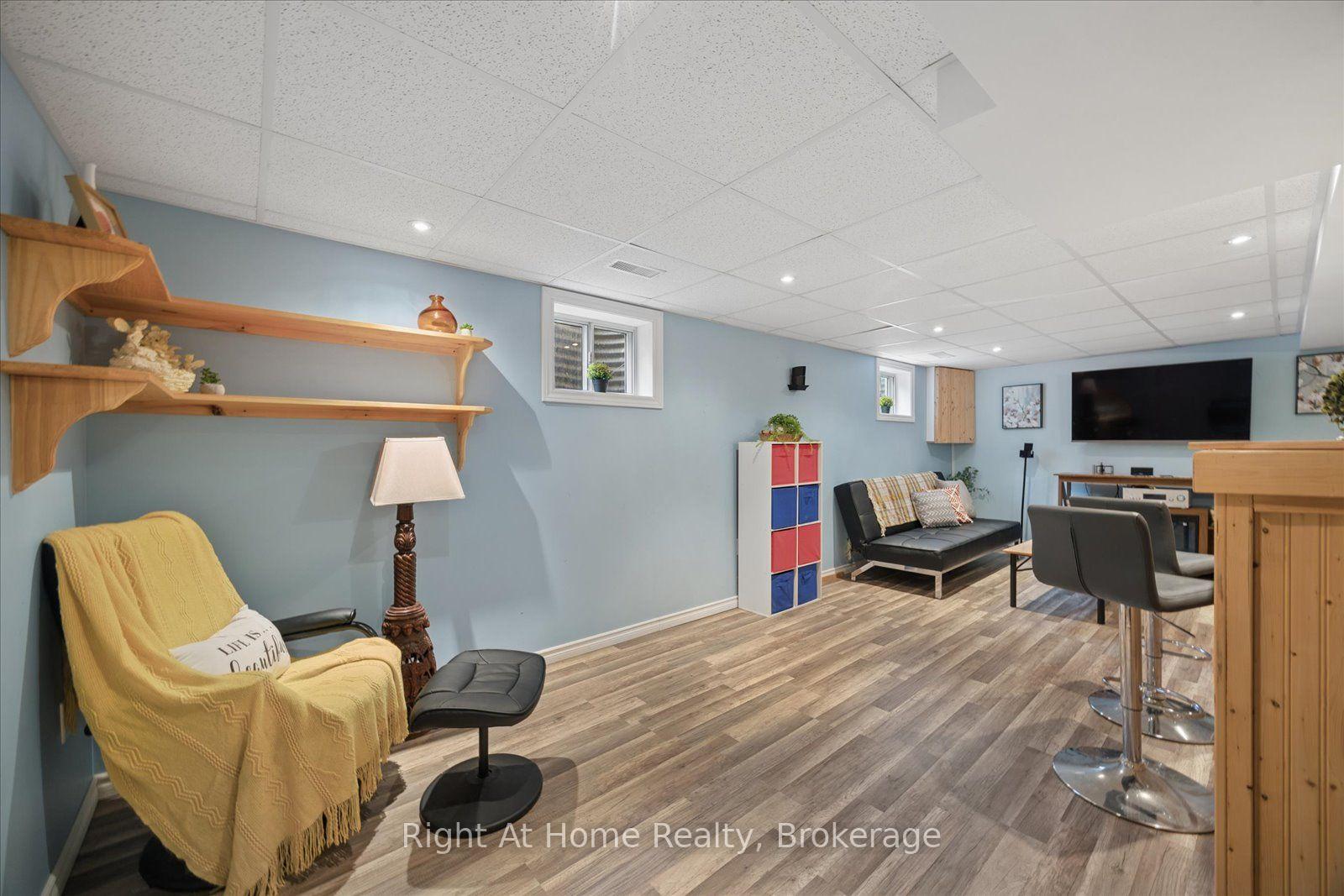Photo 32 of 1145 Valley Court, Oshawa, Lakeview — HOMEH