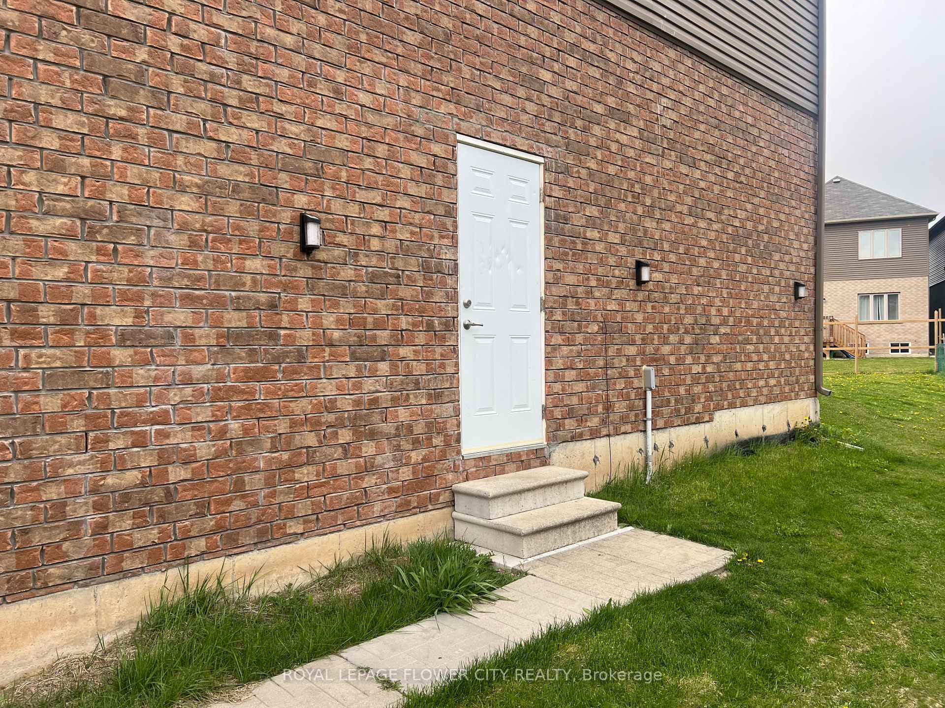 Photo 14 of 6 Tarrison Street, Brantford, Northwest Industrial — HOMEH