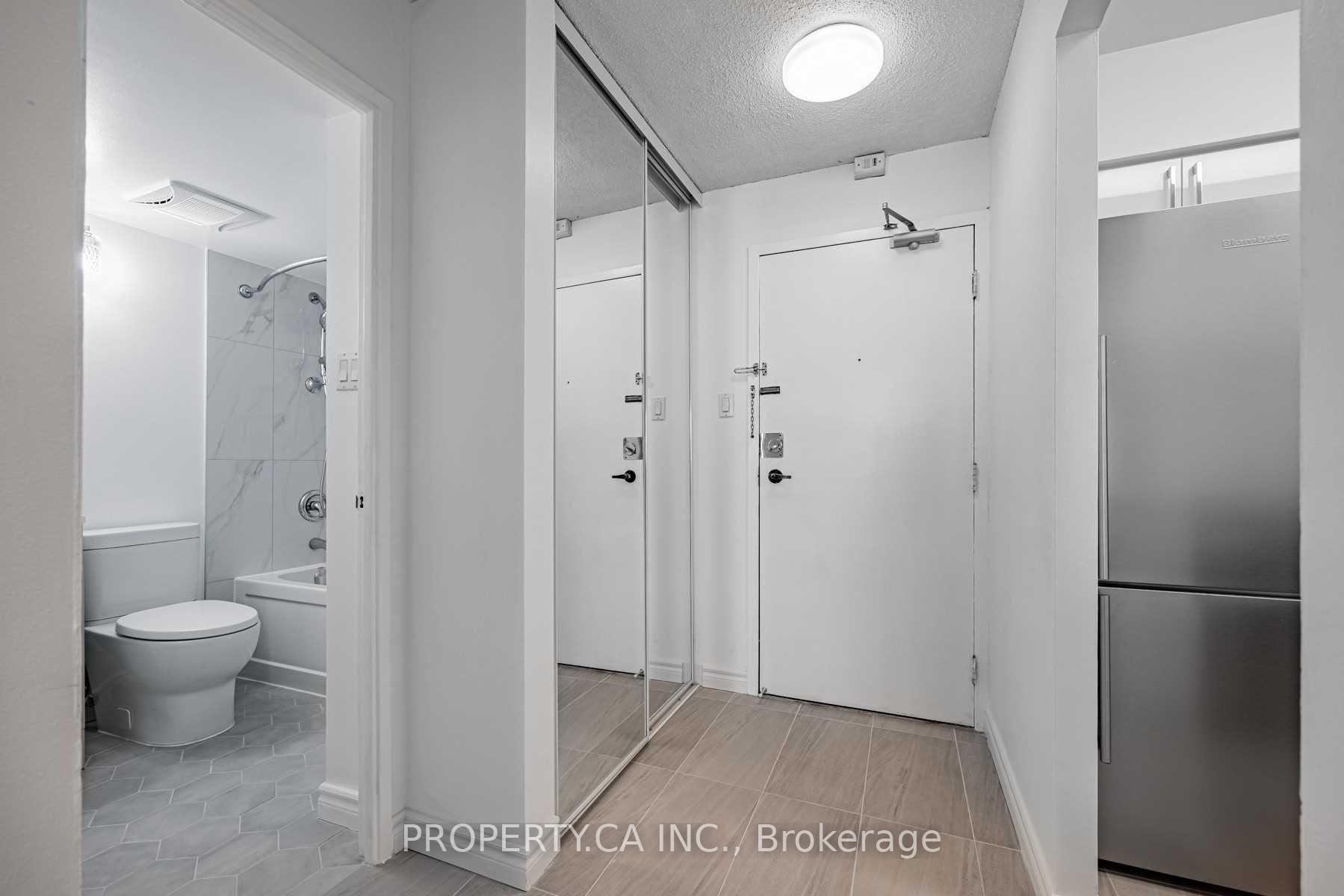 Photo 8 of Unit 807, 120 St Patrick Street, Toronto, Kensington-Chinatown — HOMEH