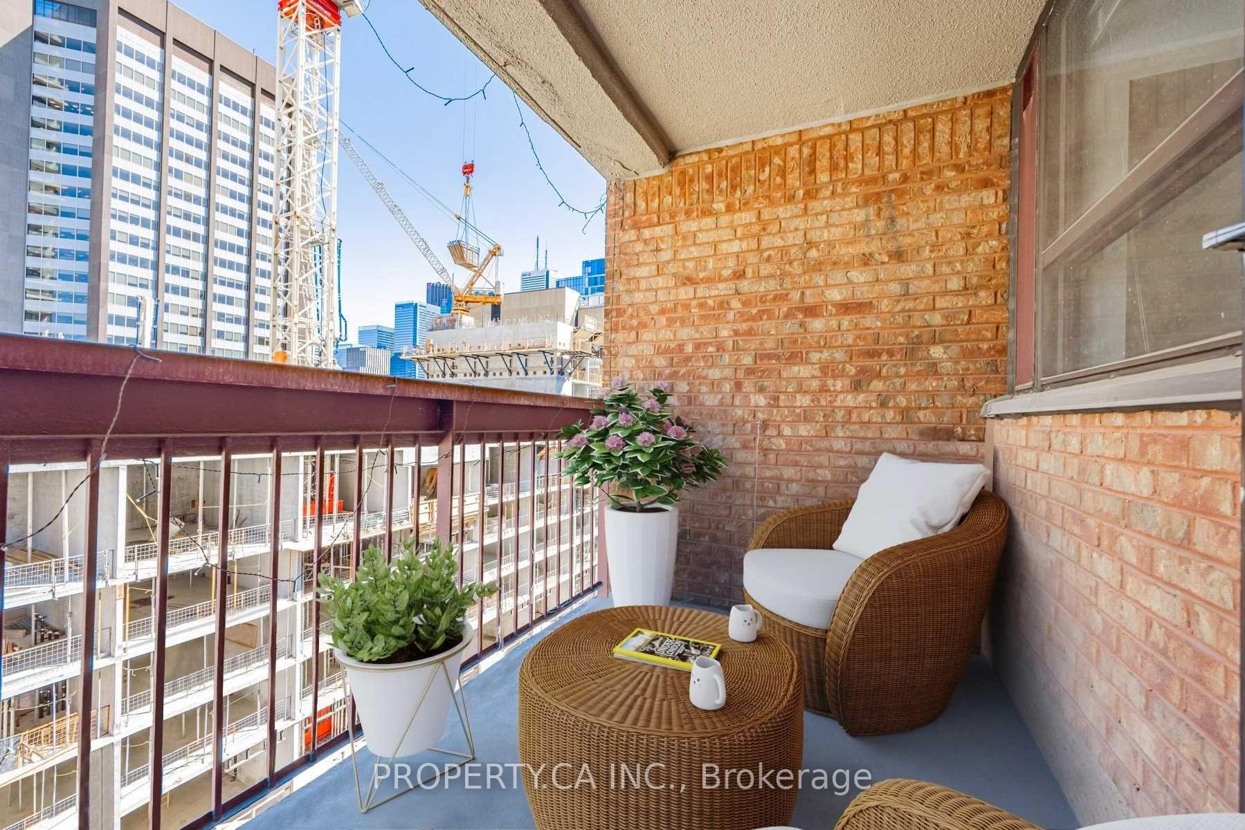 Photo 14 of Unit 807, 120 St Patrick Street, Toronto, Kensington-Chinatown — HOMEH