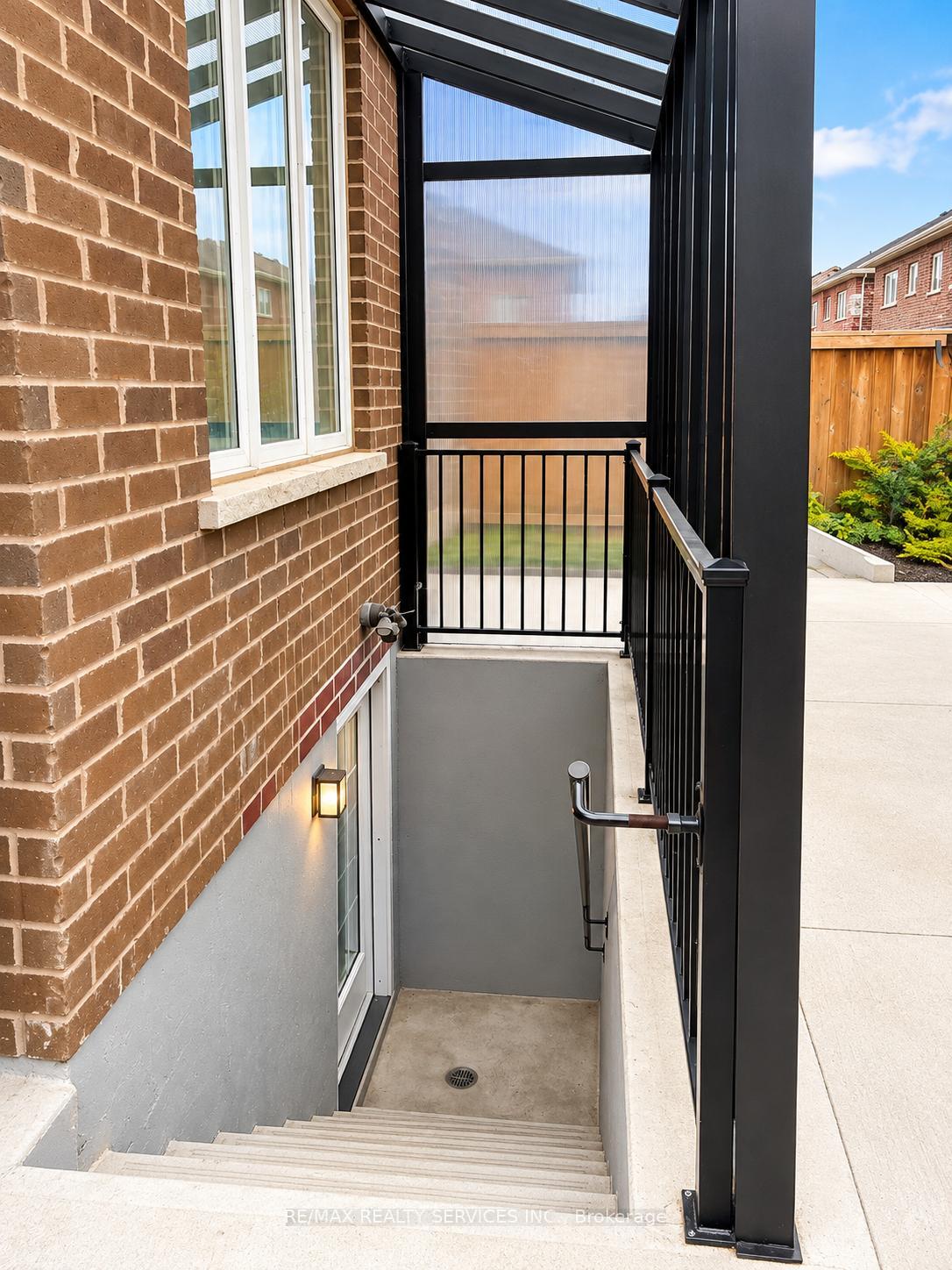 Photo of Unit Basement, 25 Dale Meadows Road