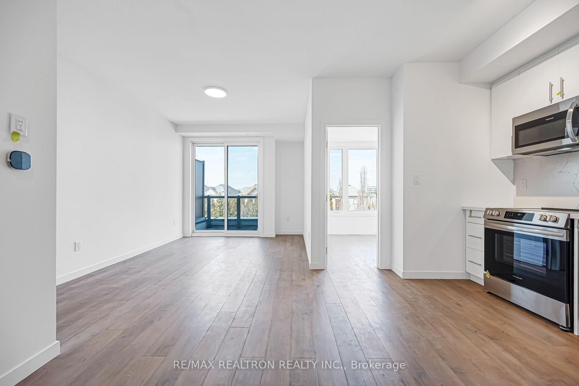 Photo 5 of Unit 107, 3175 Denison Street, Markham, Middlefield — HOMEH