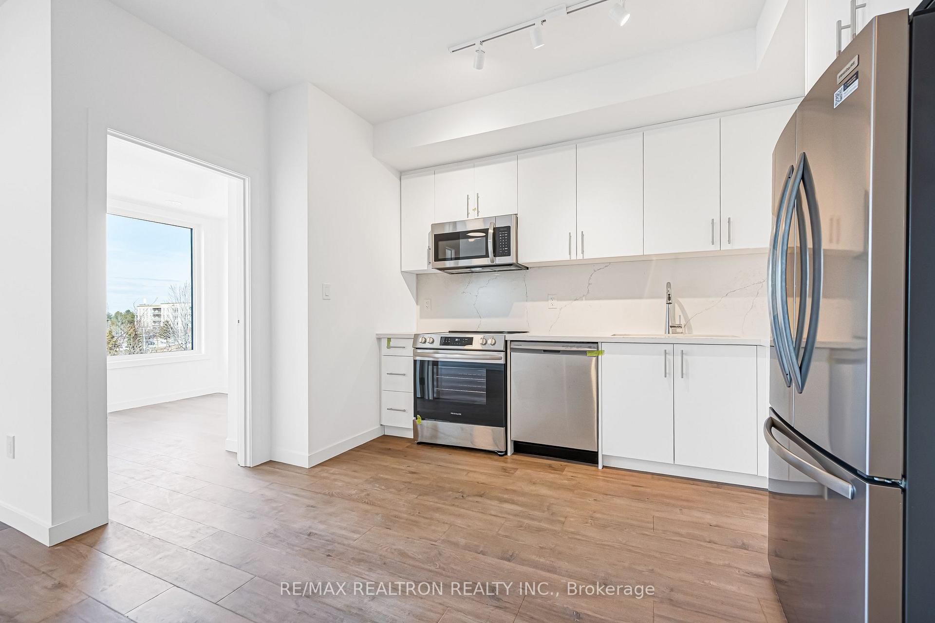 Photo 6 of Unit 107, 3175 Denison Street, Markham, Middlefield — HOMEH