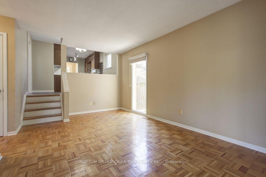 Photo 18 of 462 Withnell Crescent, Oakville, West — HOMEH