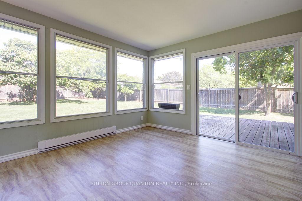 Photo 25 of 462 Withnell Crescent, Oakville, West — HOMEH