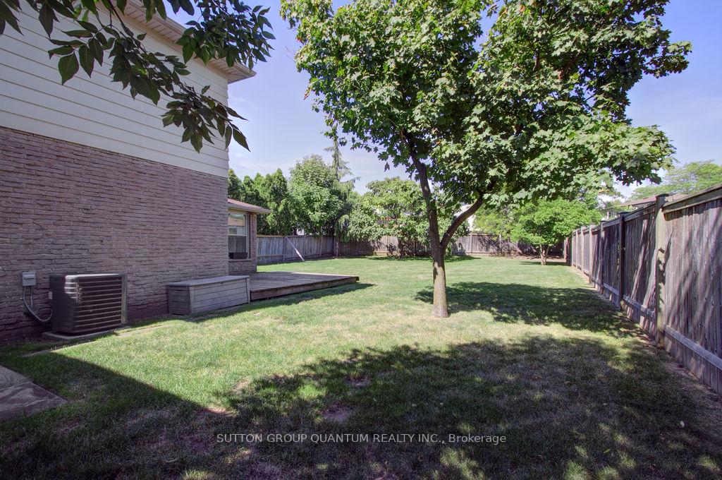 Photo 28 of 462 Withnell Crescent, Oakville, West — HOMEH
