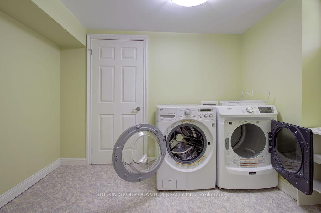 Photo 32 of 462 Withnell Crescent, Oakville, West — HOMEH