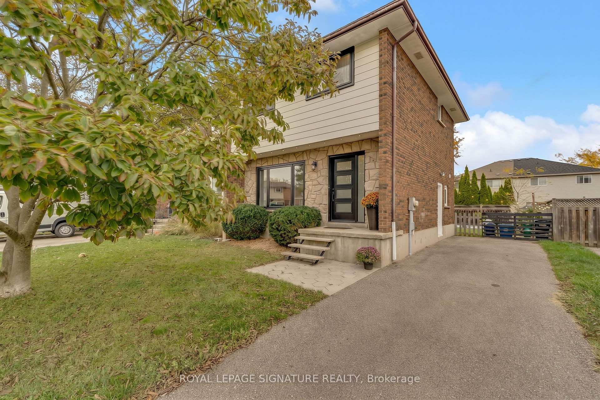Photo 6 of 88A Cumberland Street, Brantford, Echo Place — HOMEH