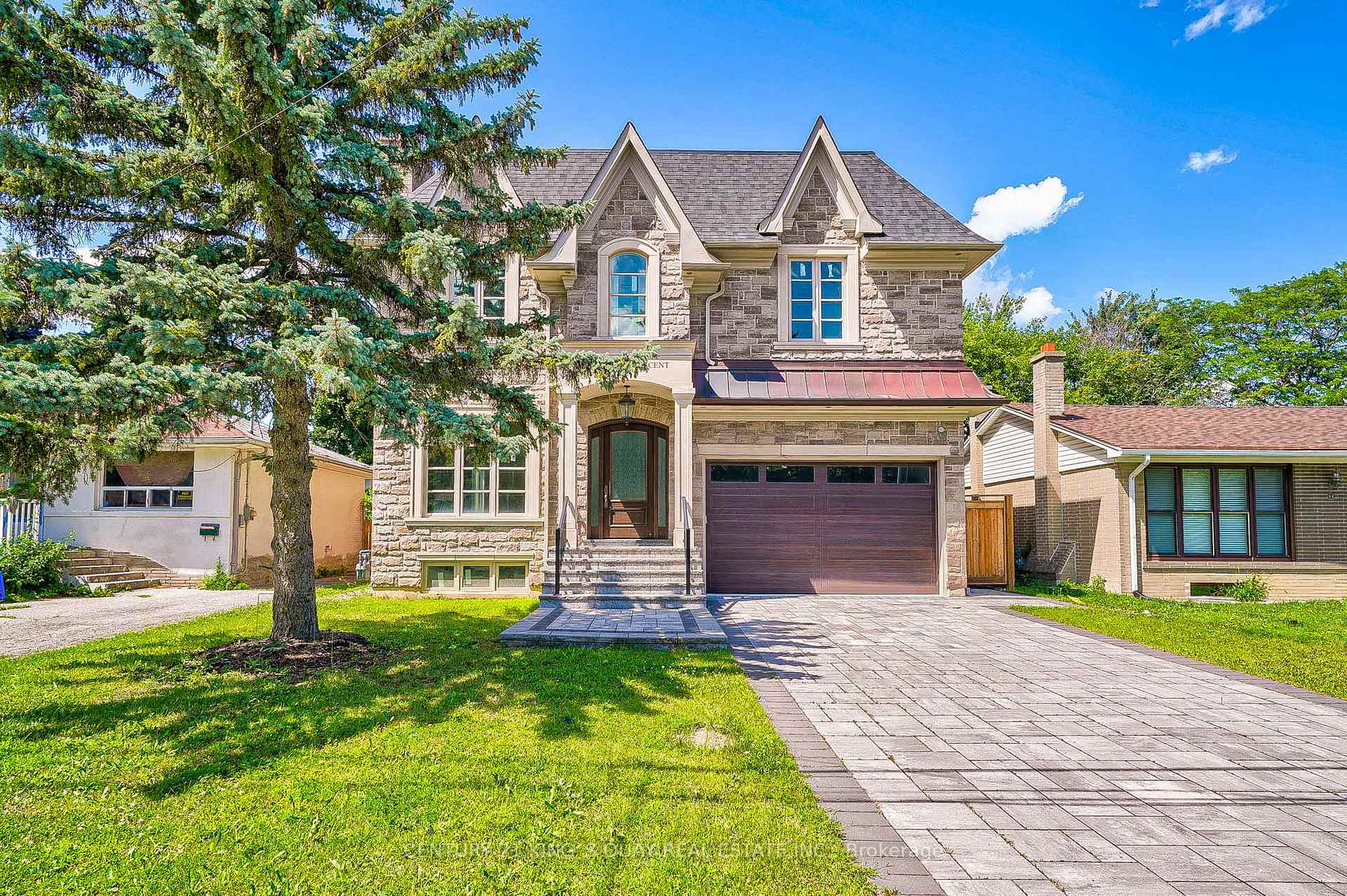 Photo of 82 Cartier Crescent