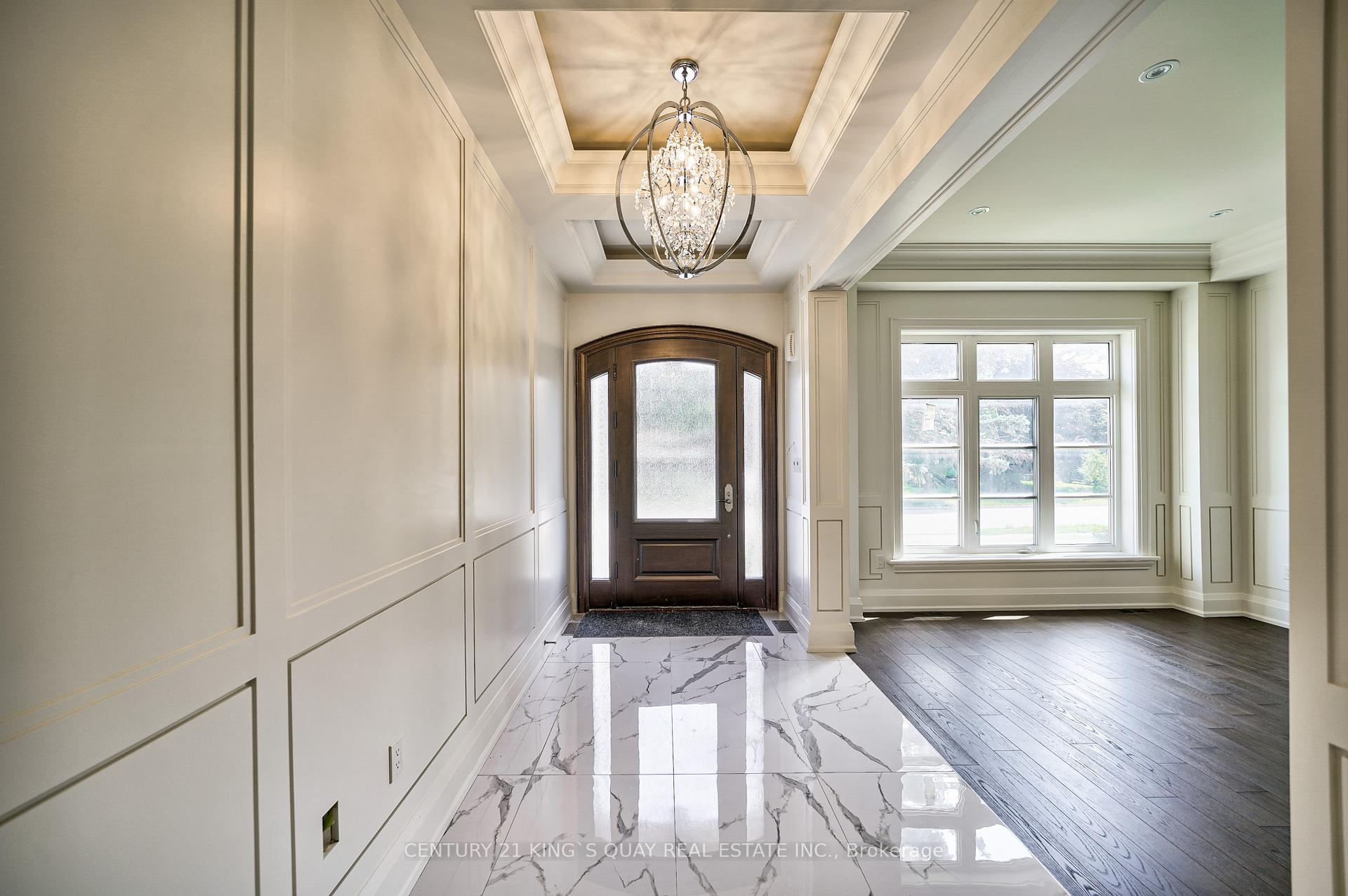 Photo 3 of 82 Cartier Crescent, Richmond Hill, Crosby — HOMEH