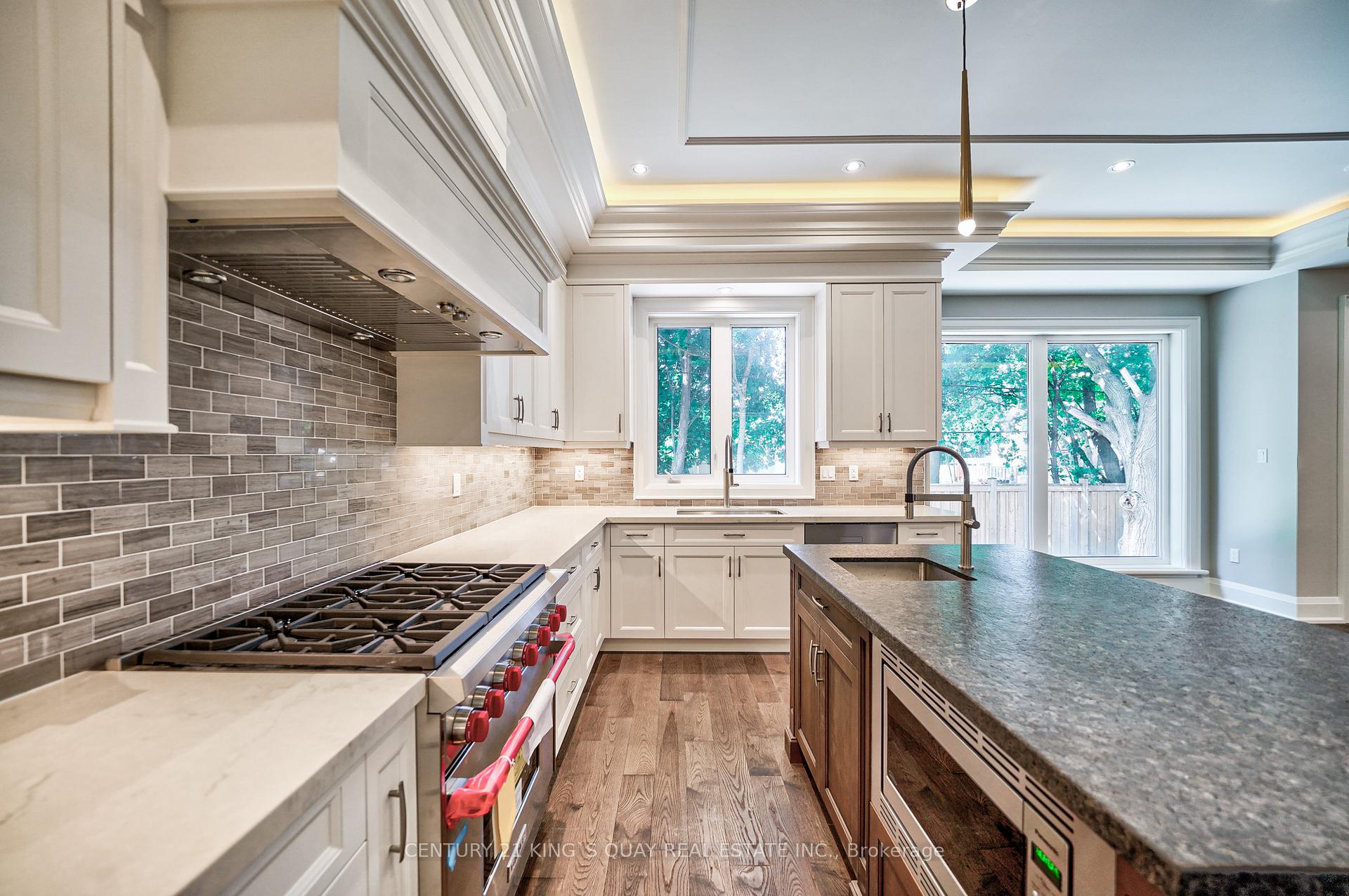 Photo 11 of 82 Cartier Crescent, Richmond Hill, Crosby — HOMEH