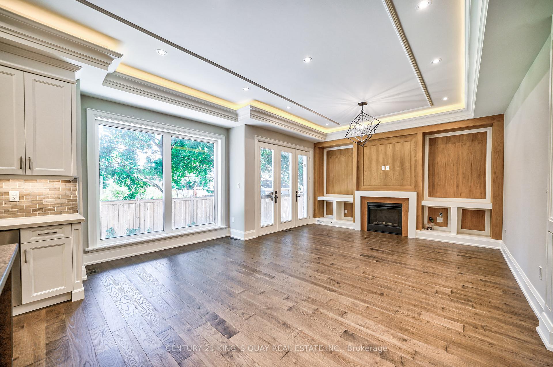 Photo 13 of 82 Cartier Crescent, Richmond Hill, Crosby — HOMEH