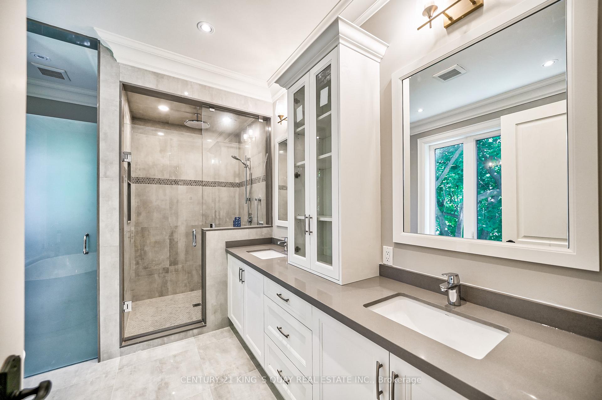 Photo 18 of 82 Cartier Crescent, Richmond Hill, Crosby — HOMEH