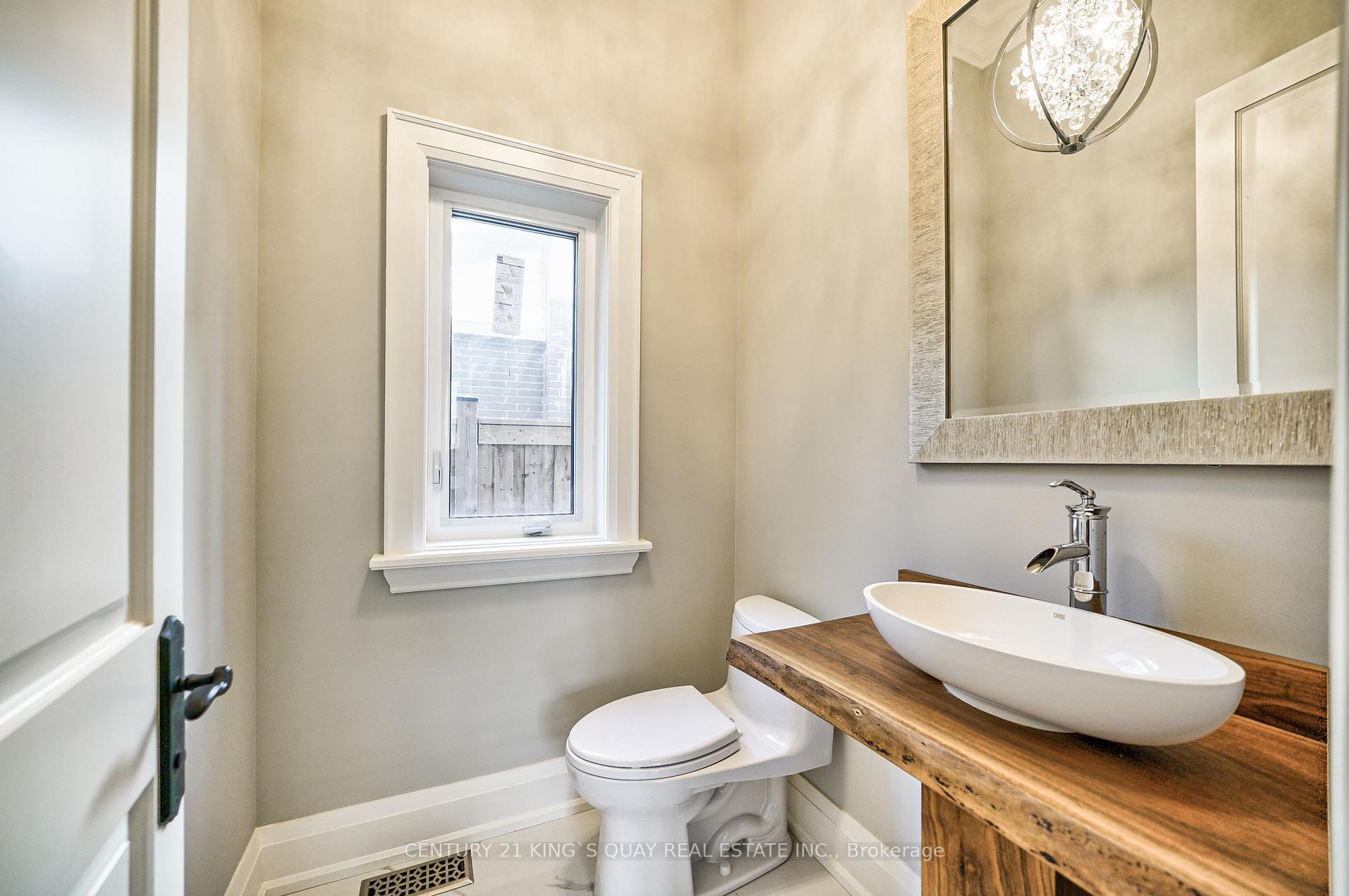 Photo 33 of 82 Cartier Crescent, Richmond Hill, Crosby — HOMEH