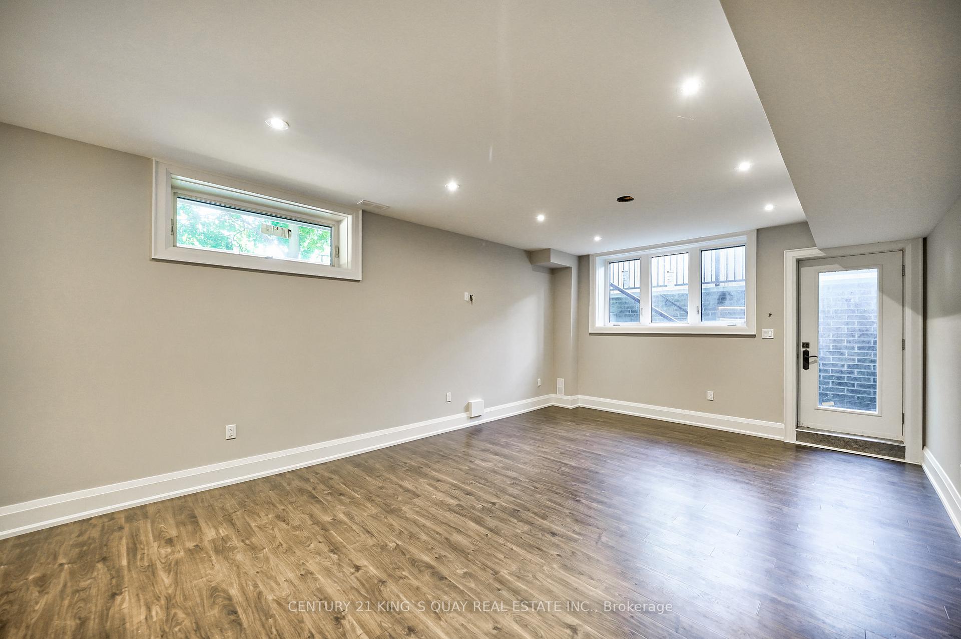 Photo 34 of 82 Cartier Crescent, Richmond Hill, Crosby — HOMEH