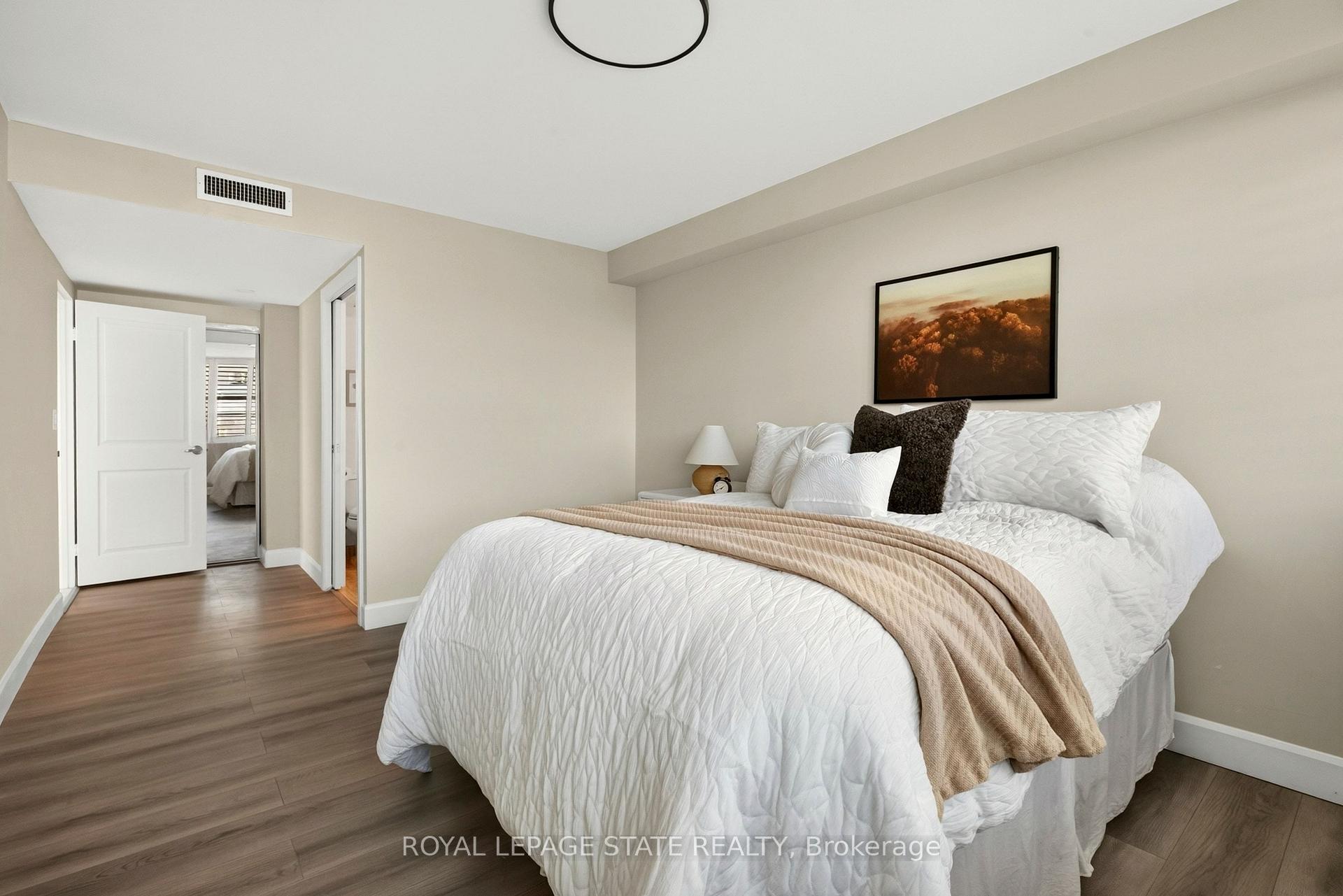 Photo 21 of Unit 1503, 120 Duke Street, Hamilton, Durand — HOMEH