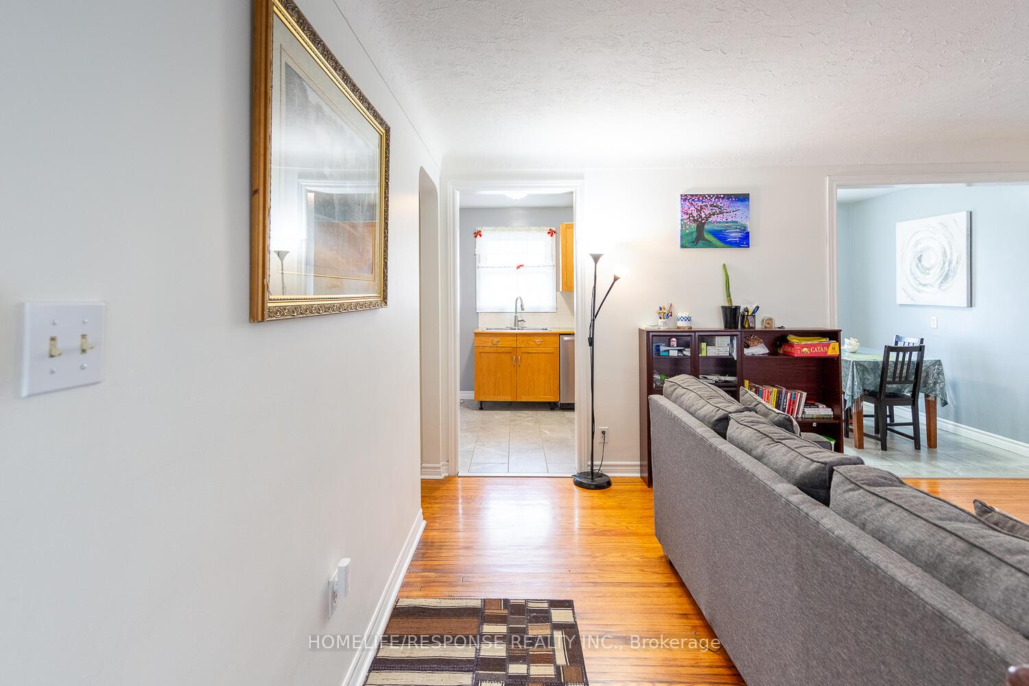 Photo 5 of 35 Parkdale Drive, Thorold, Thorold Downtown — HOMEH