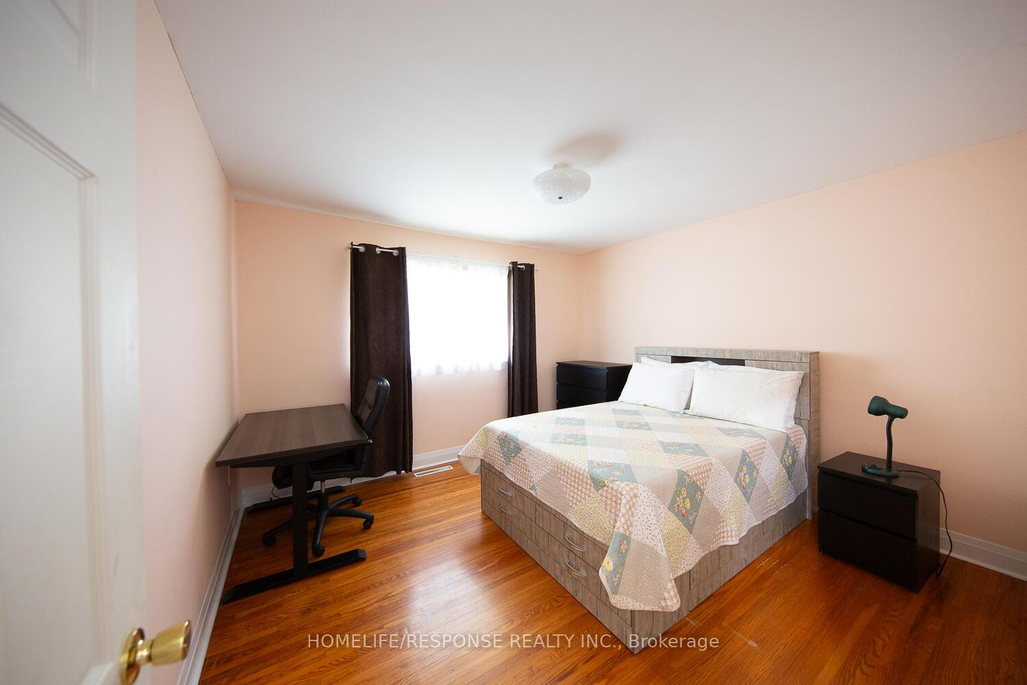 Photo 12 of 35 Parkdale Drive, Thorold, Thorold Downtown — HOMEH