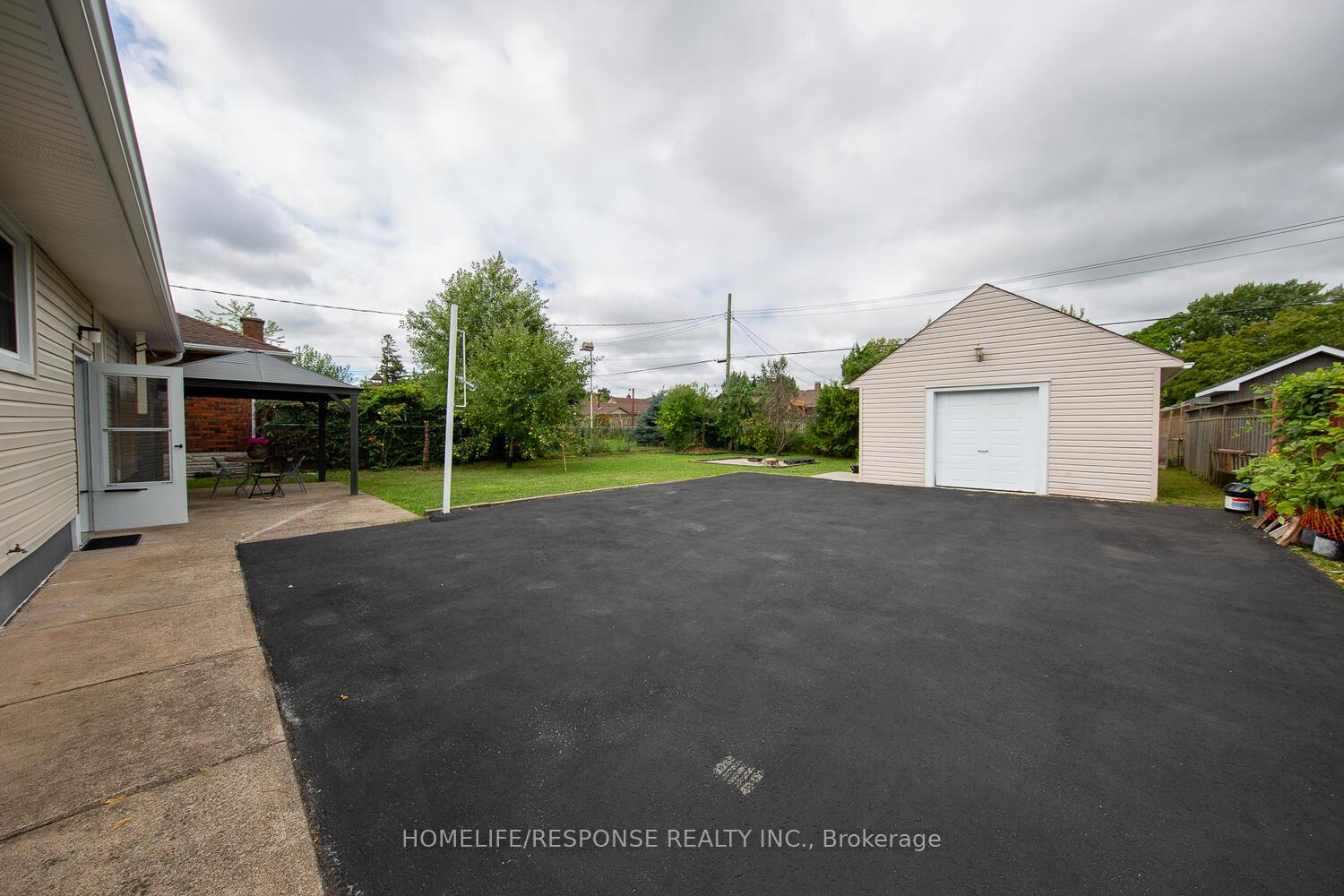 Photo 29 of 35 Parkdale Drive, Thorold, Thorold Downtown — HOMEH