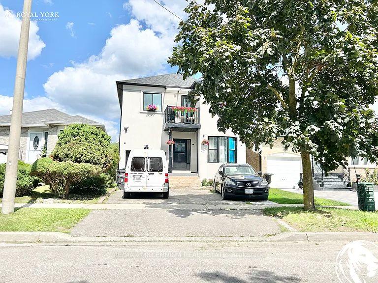 Photo of Unit Lower, 66 Overlord Crescent