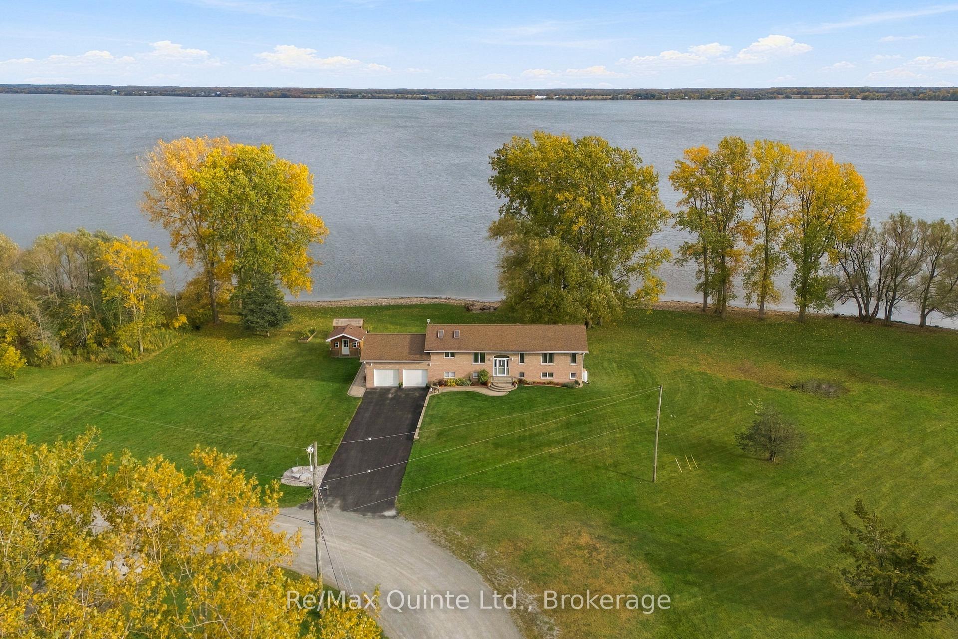 Photo 2 of 40 Wallbridge Circle, Prince Edward County, Ameliasburg Ward — HOMEH
