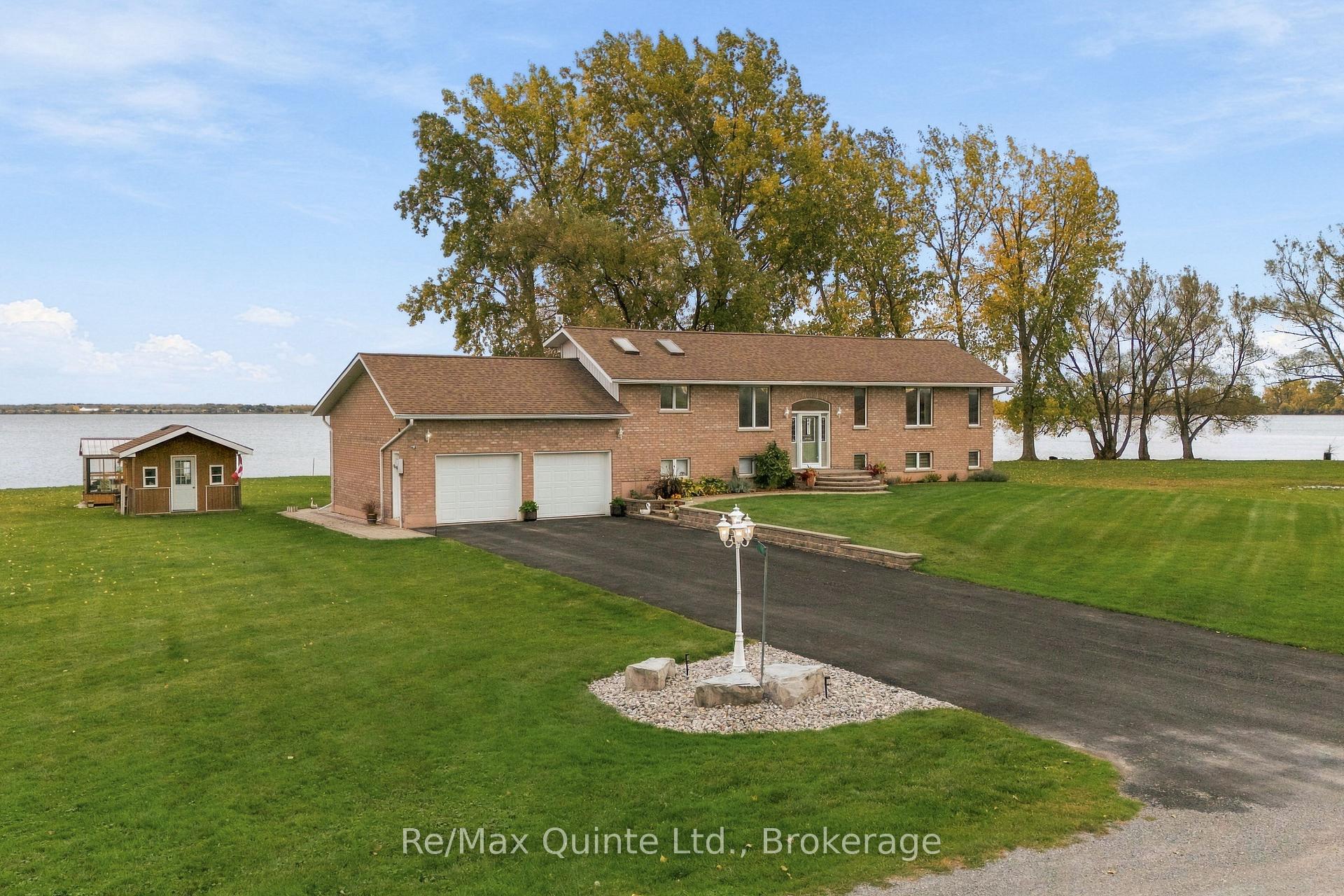 Photo 3 of 40 Wallbridge Circle, Prince Edward County, Ameliasburg Ward — HOMEH