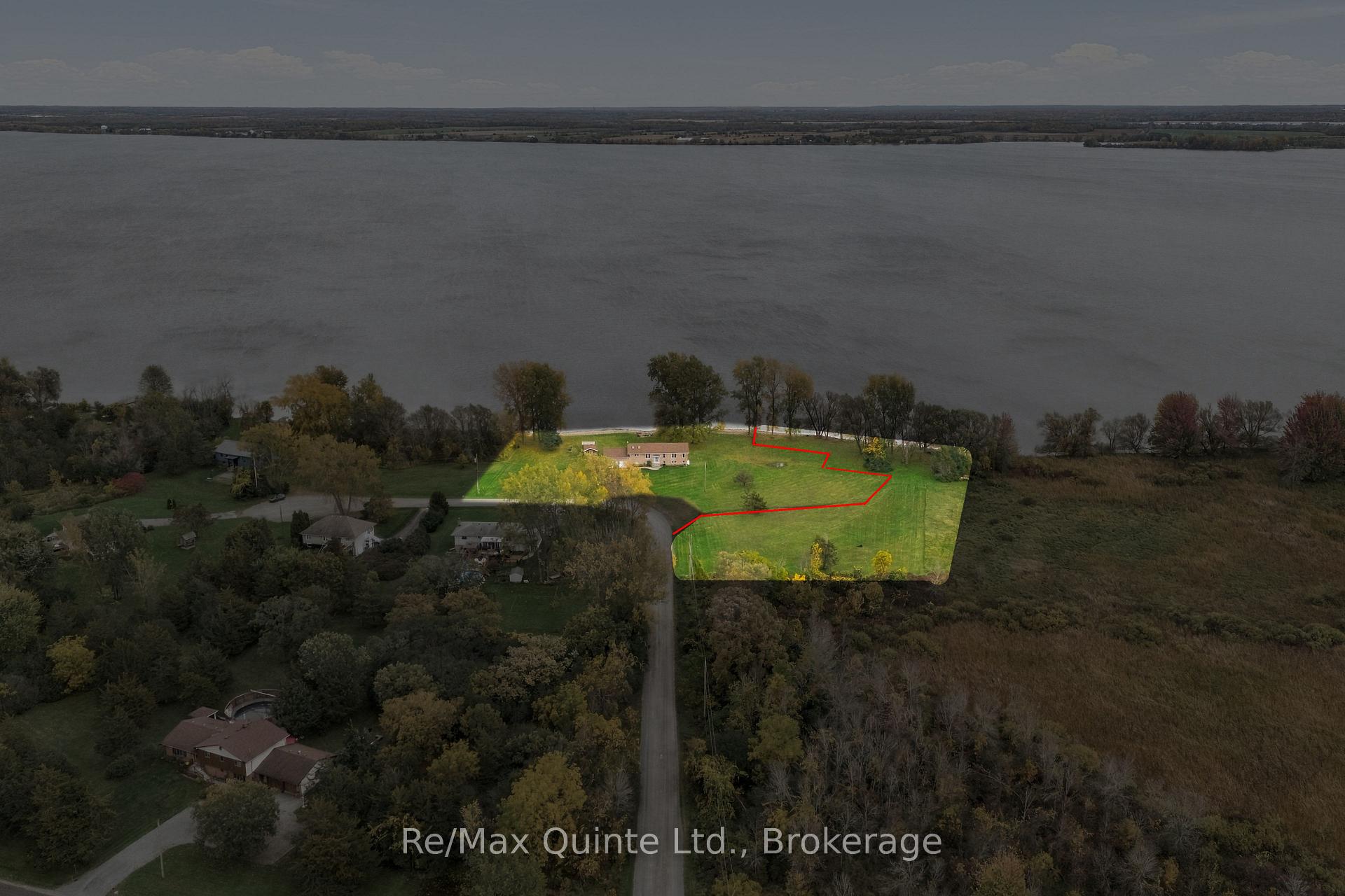 Photo 5 of 40 Wallbridge Circle, Prince Edward County, Ameliasburg Ward — HOMEH
