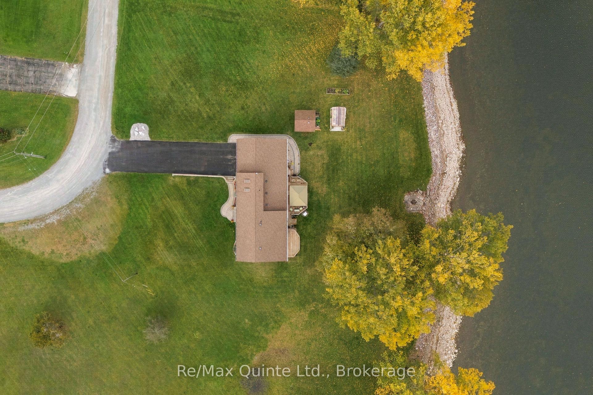 Photo 7 of 40 Wallbridge Circle, Prince Edward County, Ameliasburg Ward — HOMEH