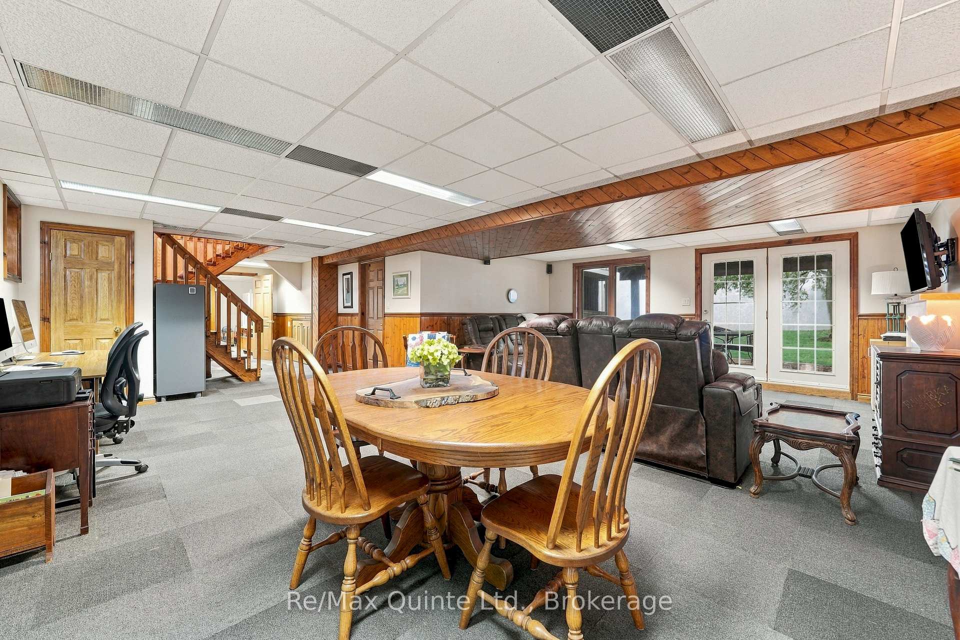Photo 32 of 40 Wallbridge Circle, Prince Edward County, Ameliasburg Ward — HOMEH