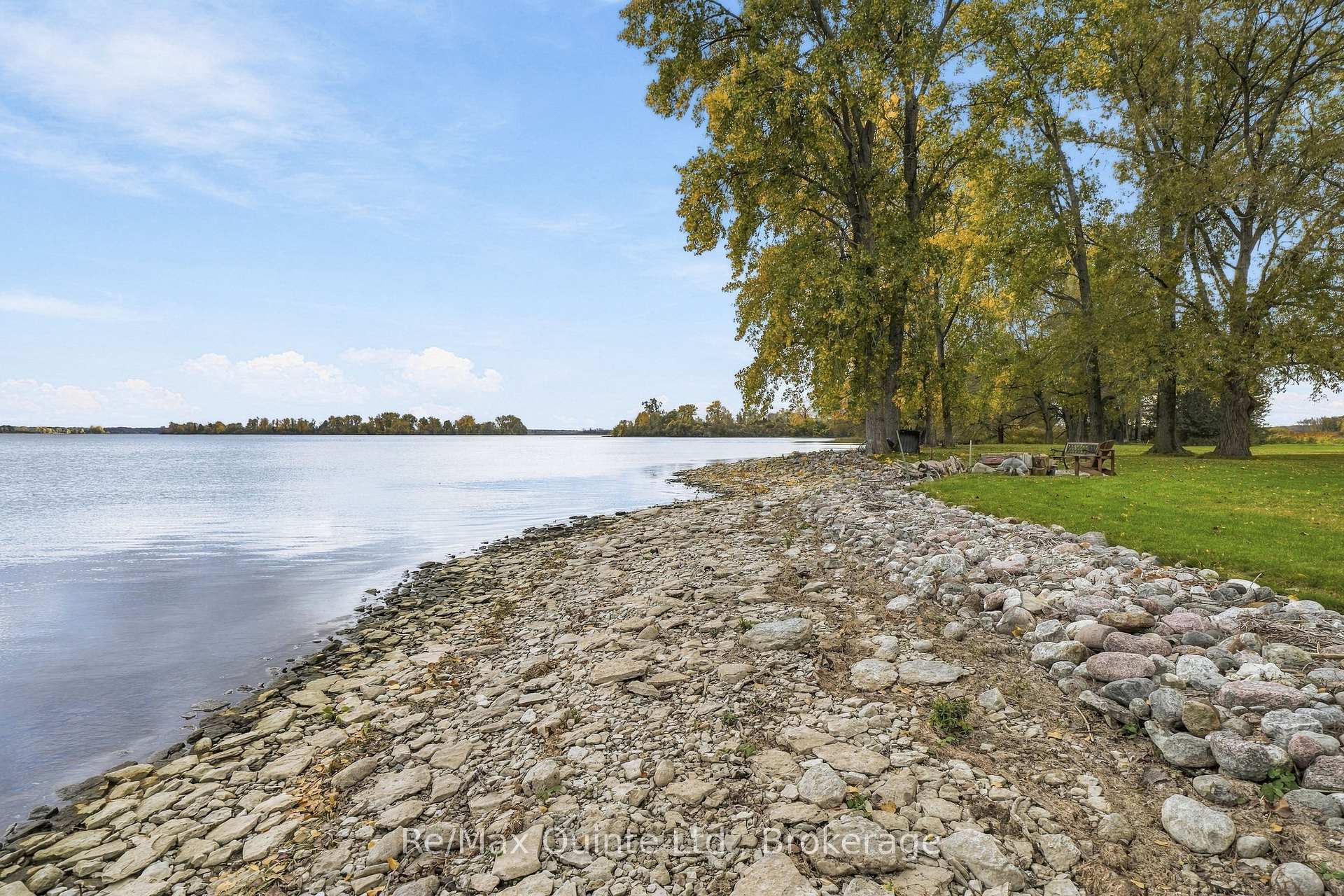 Photo 39 of 40 Wallbridge Circle, Prince Edward County, Ameliasburg Ward — HOMEH