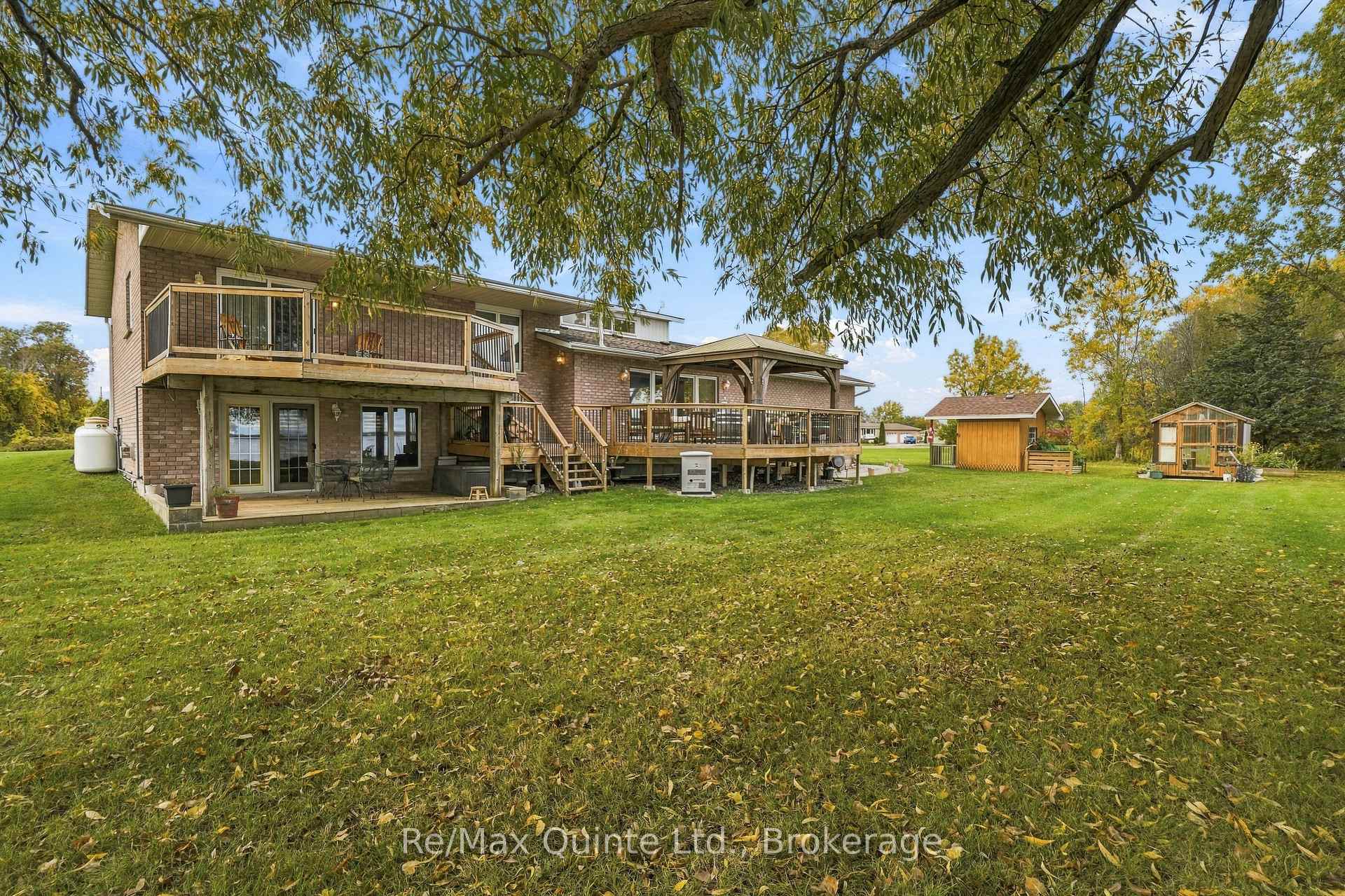 Photo 41 of 40 Wallbridge Circle, Prince Edward County, Ameliasburg Ward — HOMEH