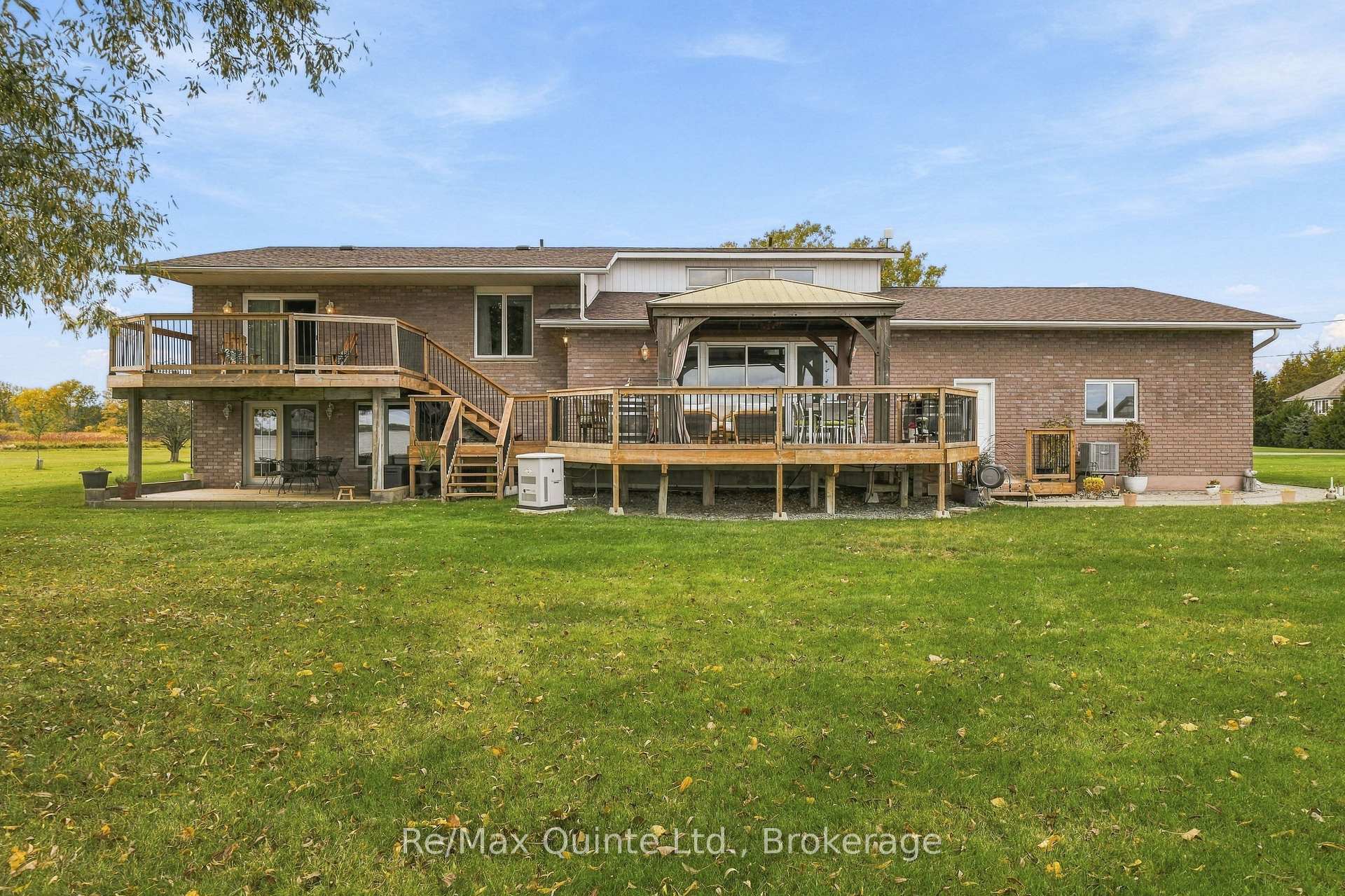 Photo 42 of 40 Wallbridge Circle, Prince Edward County, Ameliasburg Ward — HOMEH