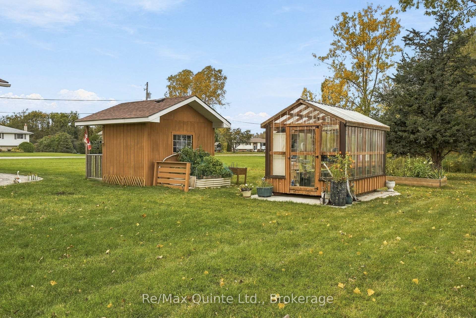 Photo 45 of 40 Wallbridge Circle, Prince Edward County, Ameliasburg Ward — HOMEH