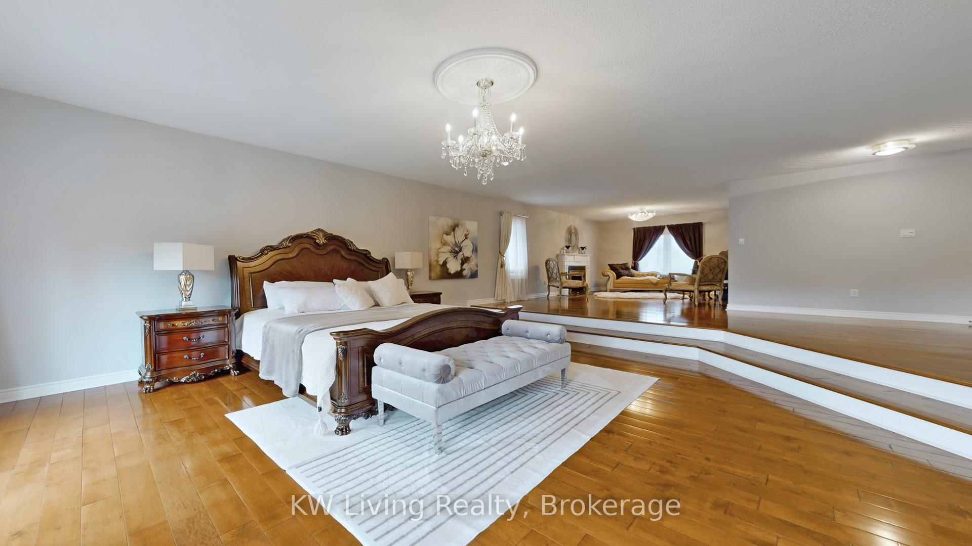 Photo 24 of 19 Spadina Road, Richmond Hill, Bayview Hill — HOMEH