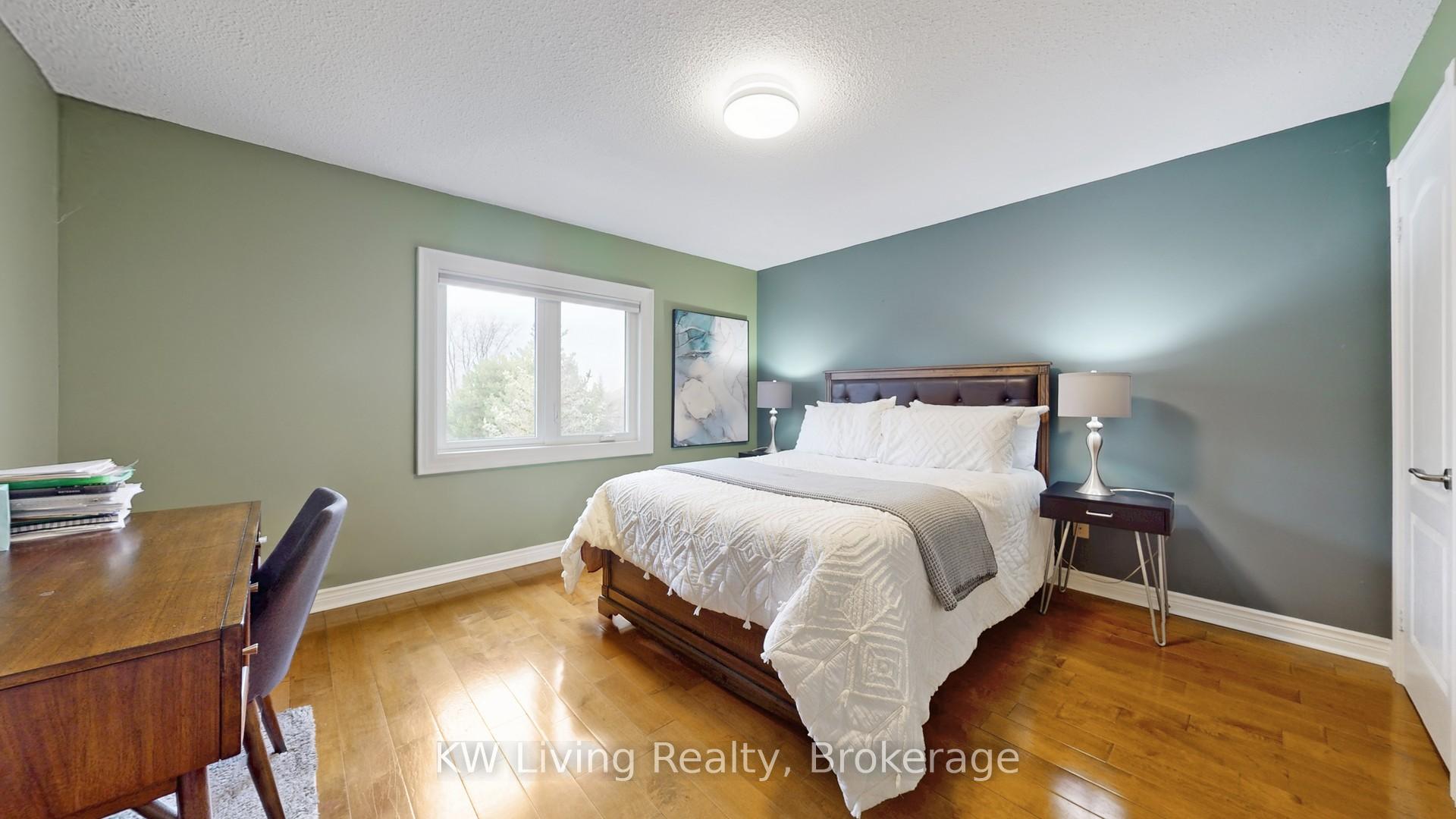 Photo 33 of 19 Spadina Road, Richmond Hill, Bayview Hill — HOMEH