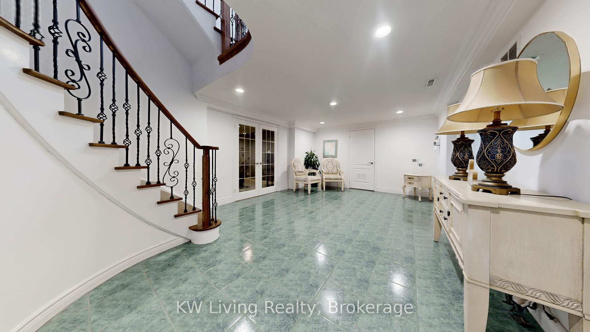 Photo 38 of 19 Spadina Road, Richmond Hill, Bayview Hill — HOMEH