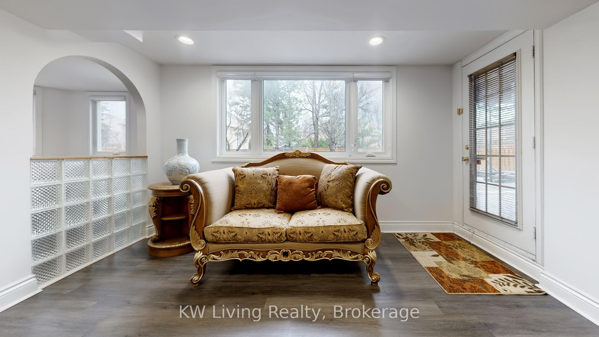 Photo 43 of 19 Spadina Road, Richmond Hill, Bayview Hill — HOMEH