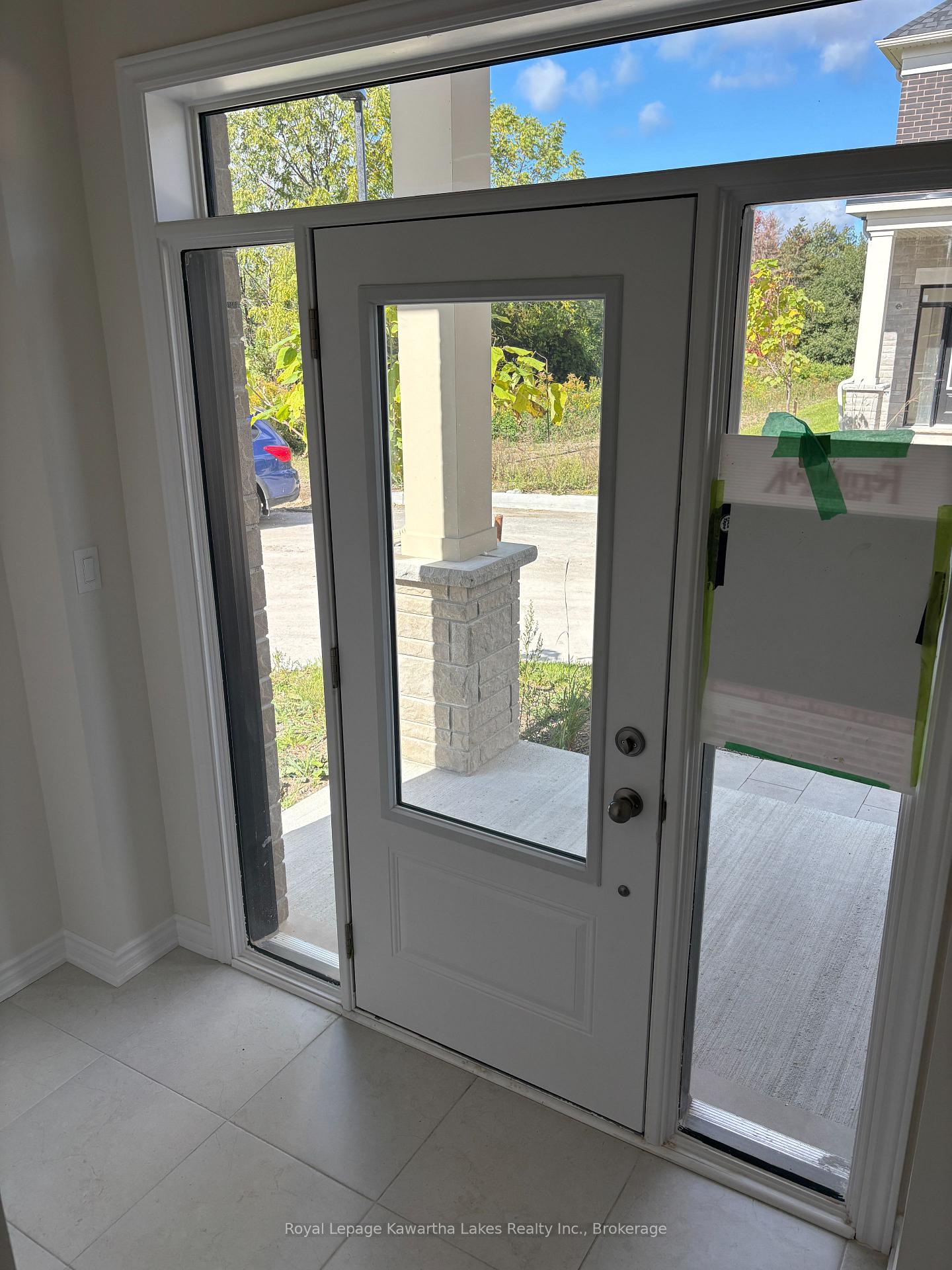 Photo 4 of 26 Ingle Way, Kawartha Lakes, Lindsay — HOMEH