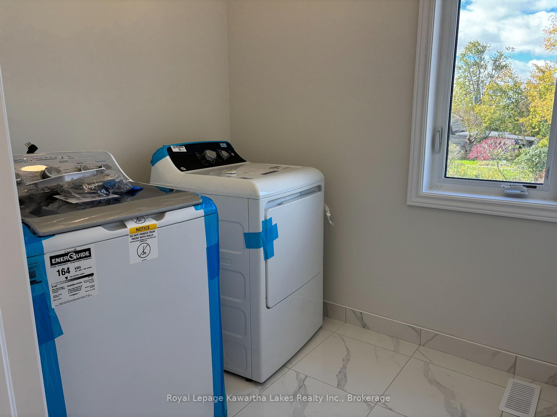 Photo 17 of 26 Ingle Way, Kawartha Lakes, Lindsay — HOMEH
