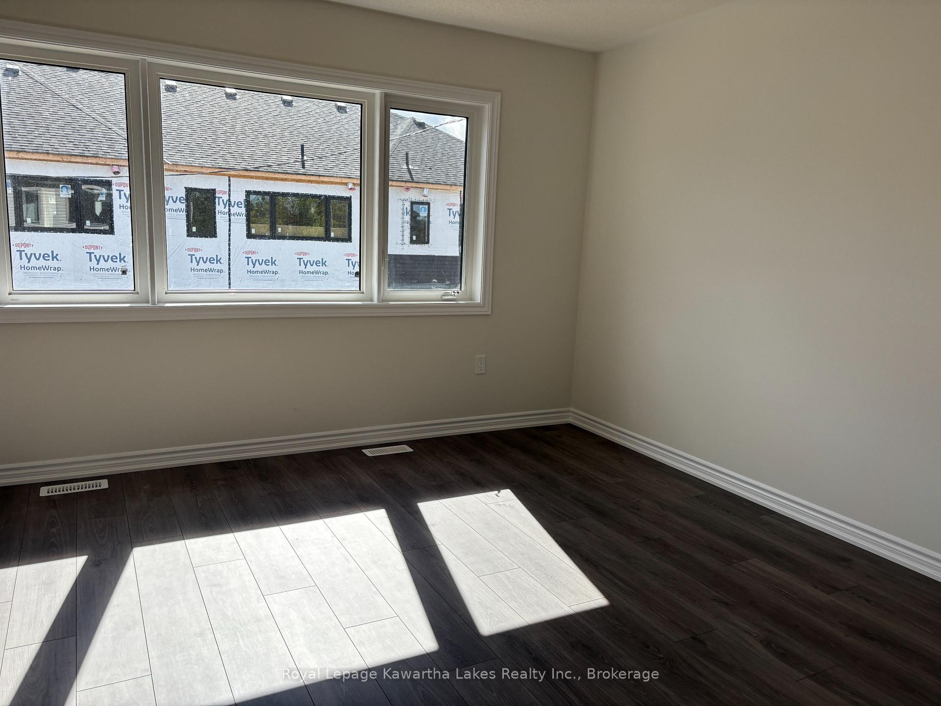 Photo 20 of 26 Ingle Way, Kawartha Lakes, Lindsay — HOMEH